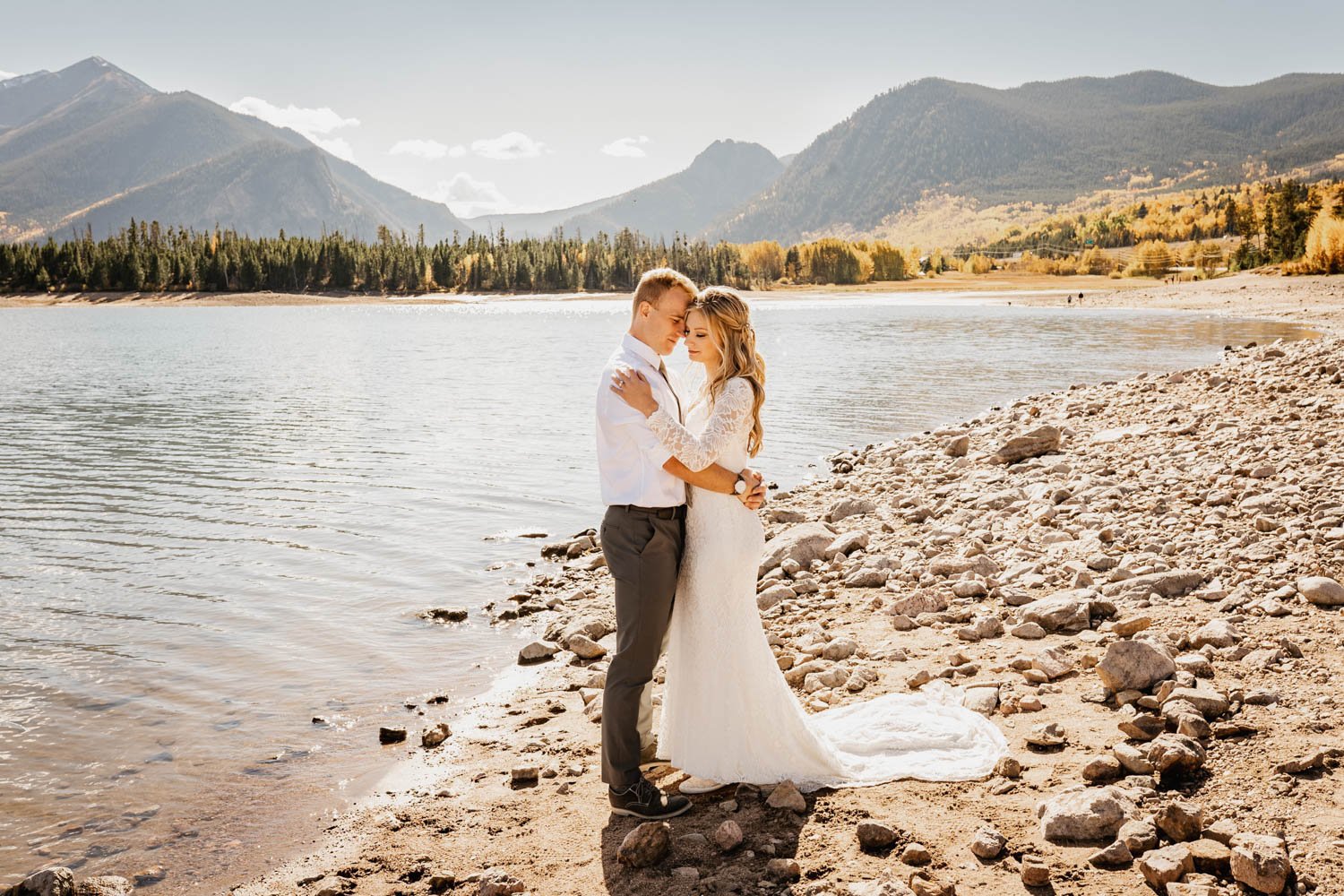 fall-elopement-dillon-reservior-breckenridge.jpg