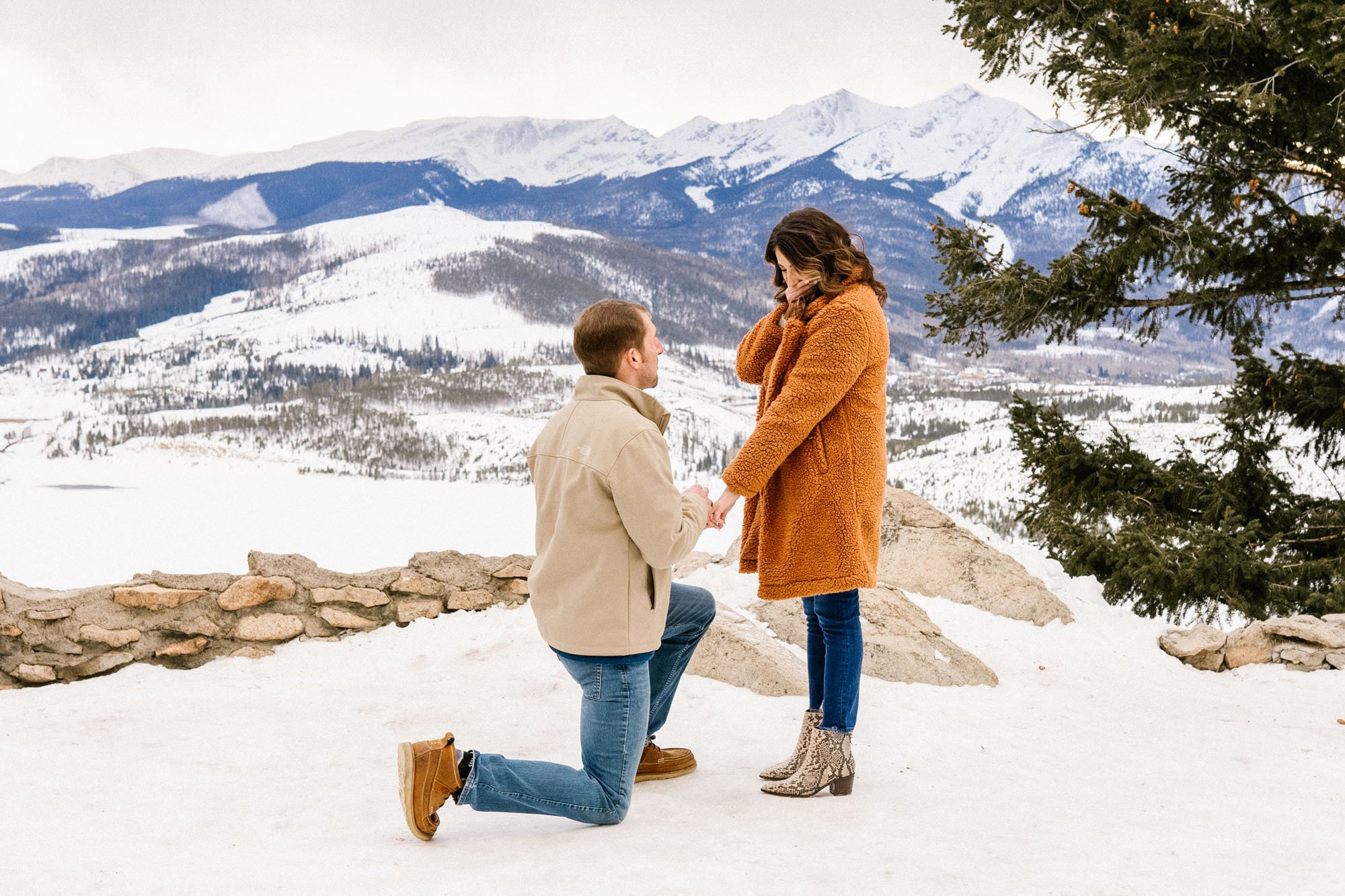 winter-proposal-man-on-one-knee.jpg