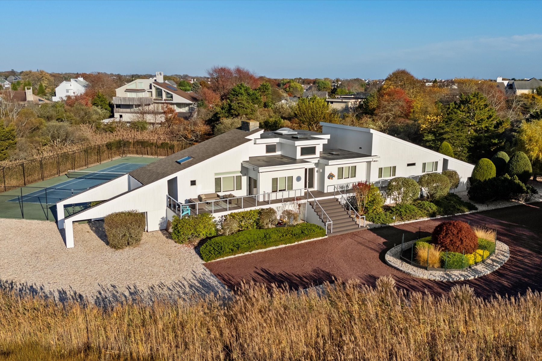 4 Short Path Westhampton Beach | Sold $2,570,000
