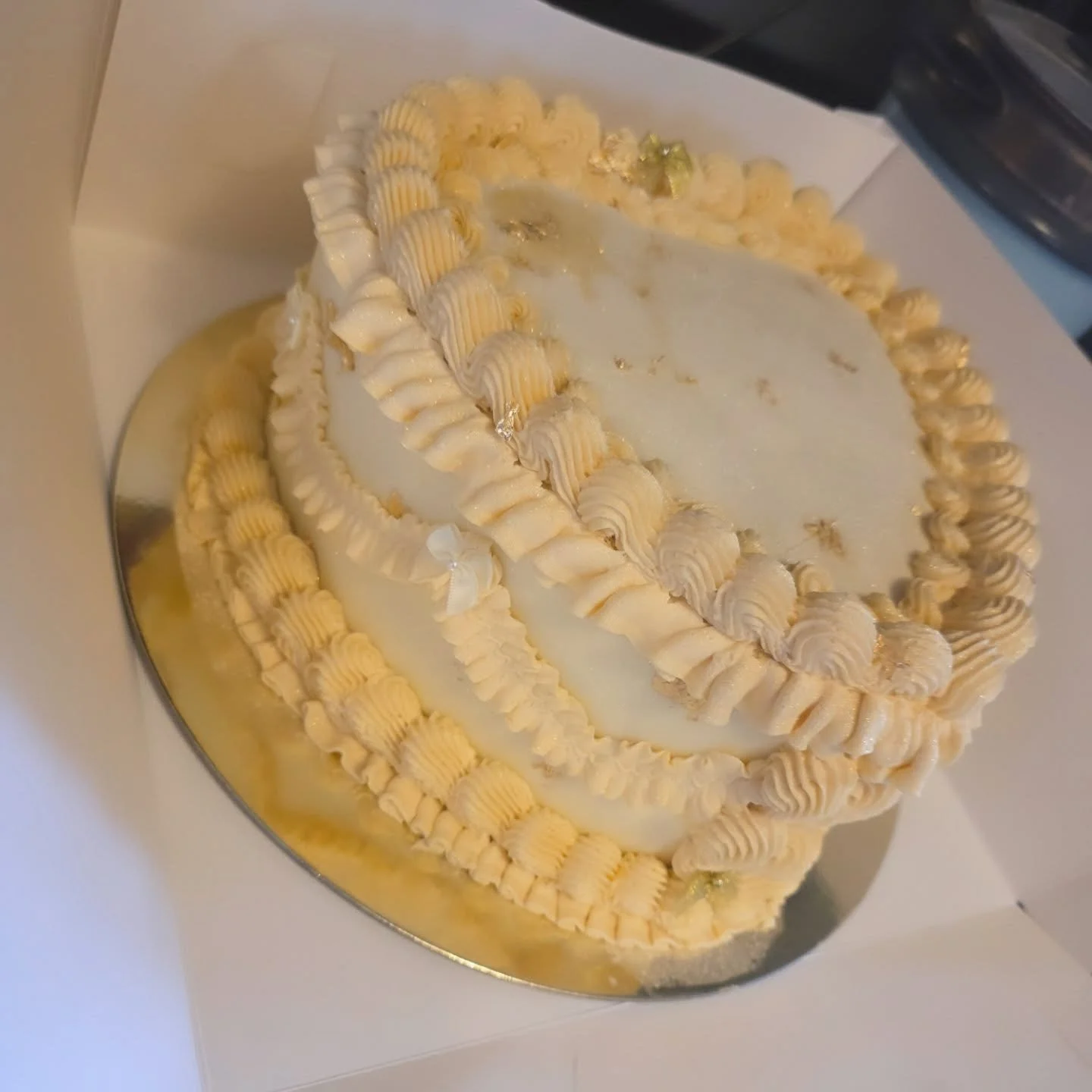 Vintage heart-shaped cake