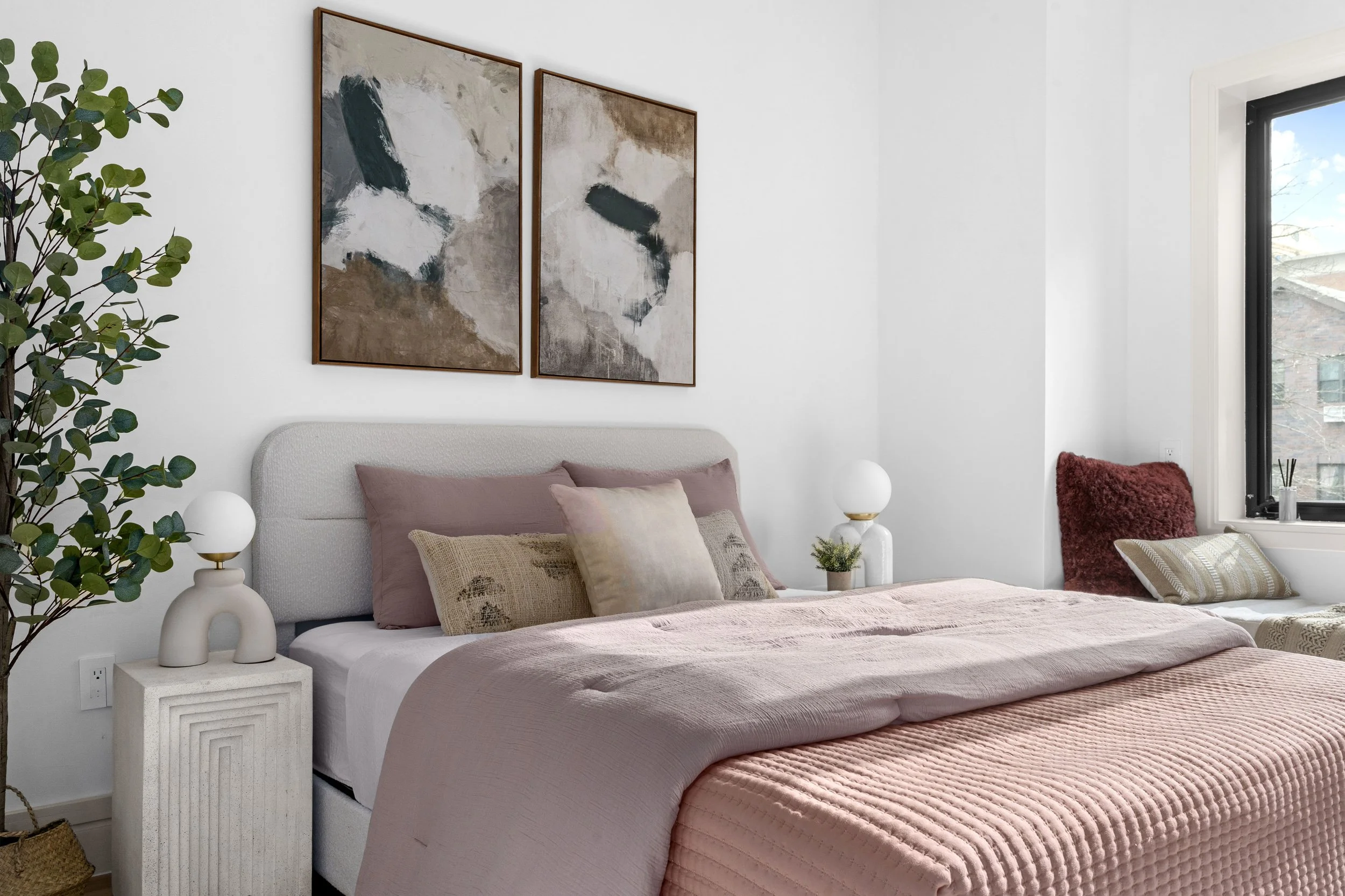 soft pink bedroom 