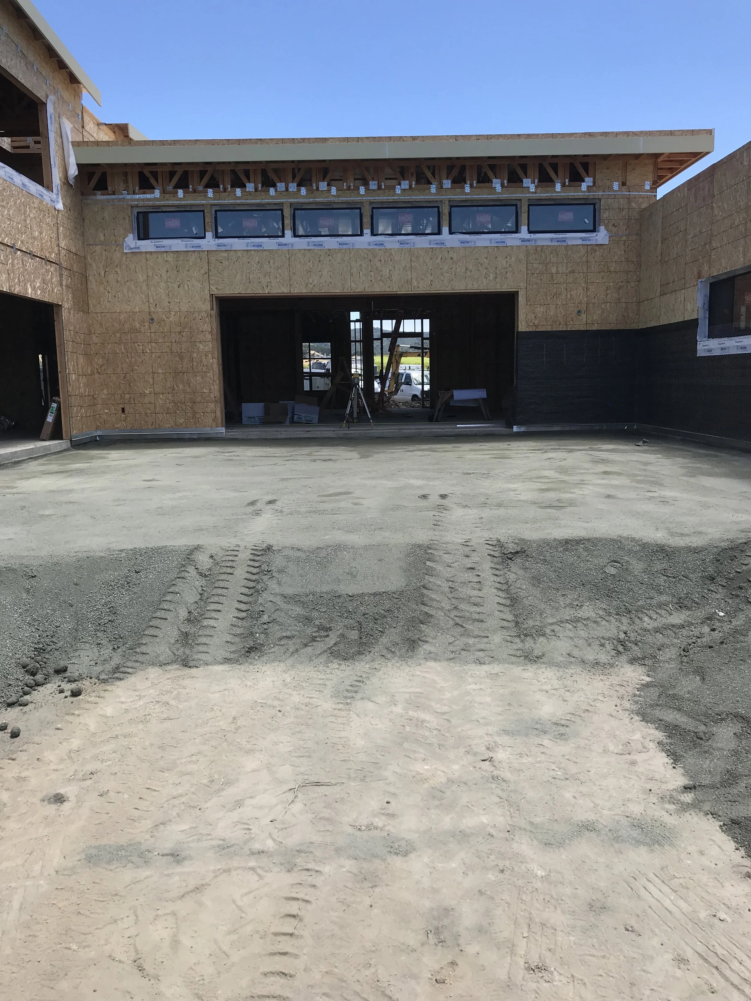 House pad with precise final grading for construction by Holloway Earthwork in Paso Robles, CA