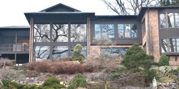 Janet continues to top the charts!