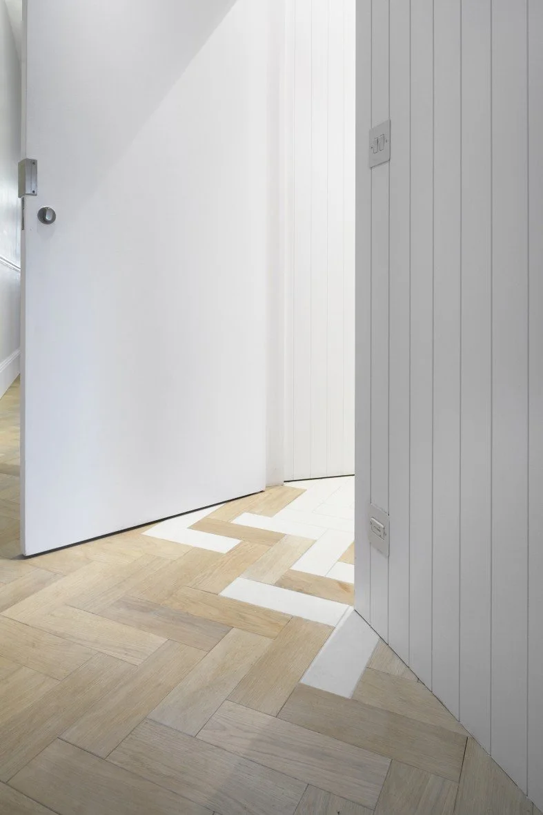 Facet House floor fade