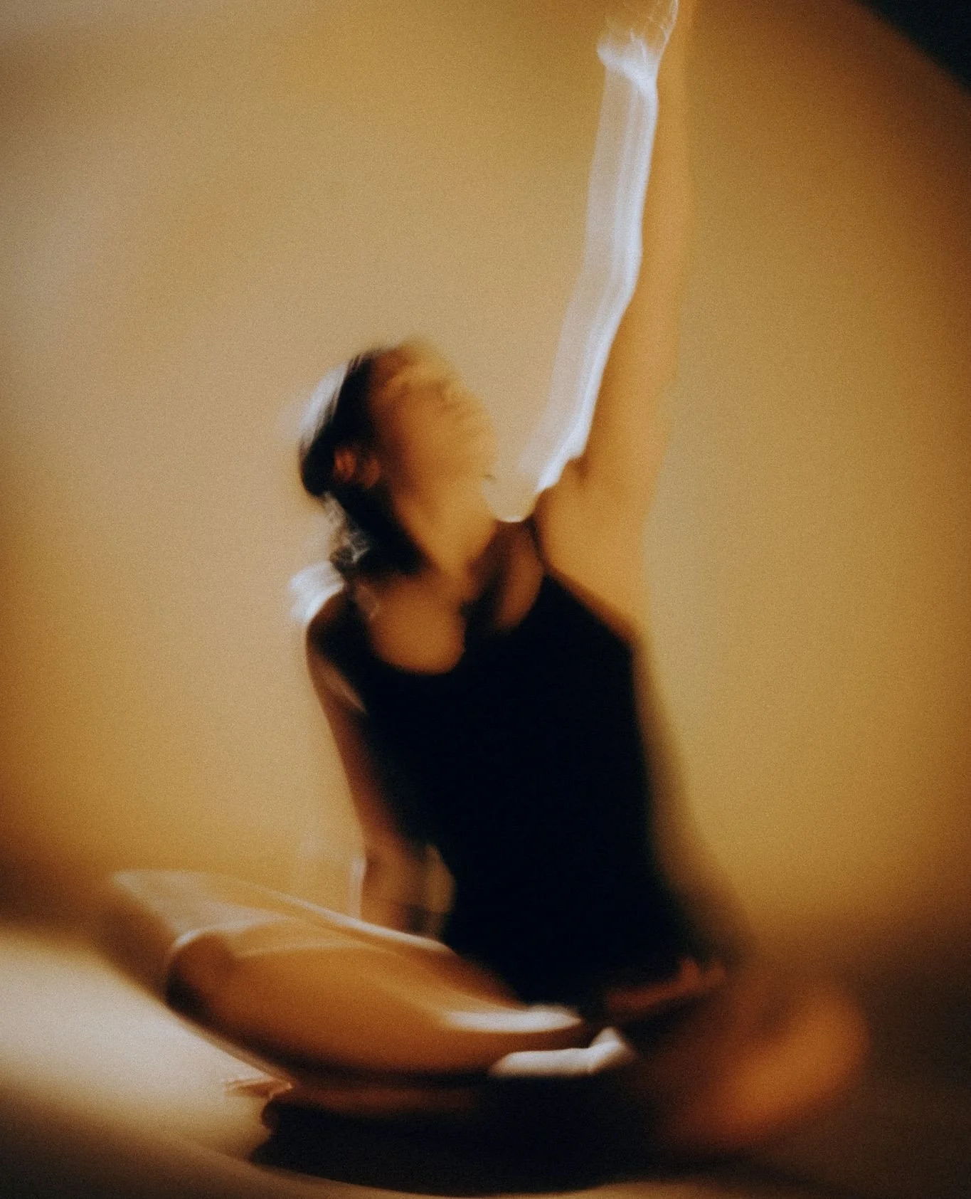 arrive tired, eyes barely open. arrive excited, bubbling at the seams. ⁠
⁠
arrive even when your to-do list is long and even when you woke up way too early this morning.⁠
⁠
arrive and be welcomed in.⁠
⁠
📸: @angelmrdz