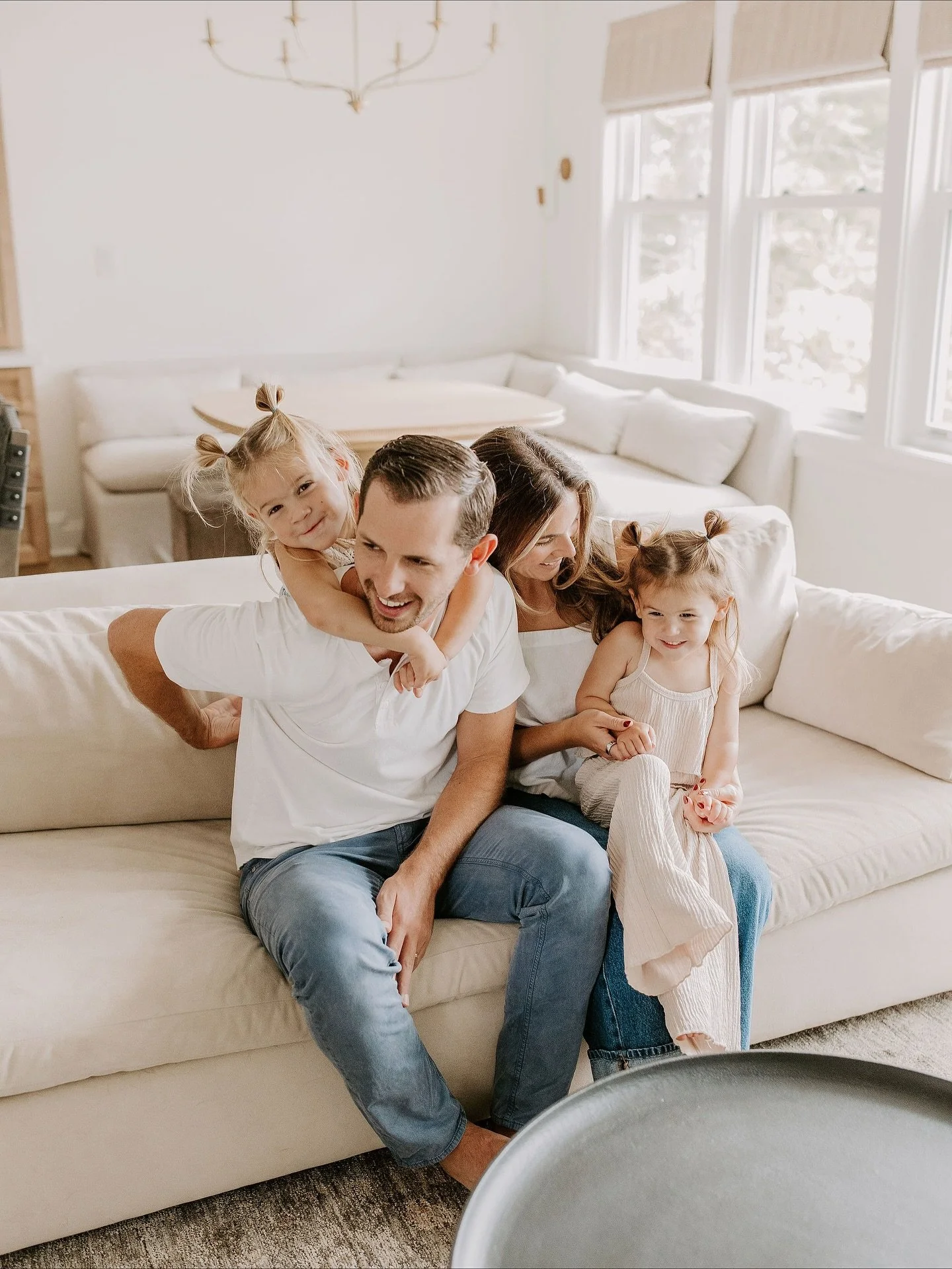 Fall family sessions are in full swing! So many return families I love seeing every year and new faces! Up first, the wonderful Pickett family @bre.pickett