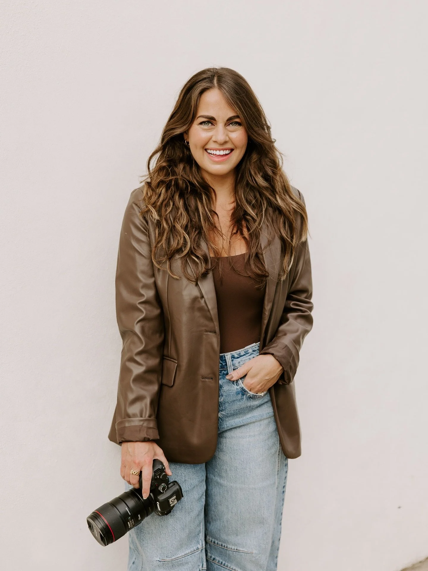 WE ARE LIVE! New official website has finally launched👏🏼👏🏼 that means it&rsquo;s time for an Engagement session GIVEAWAY! 

To enter-
-must be following @laurenbaileyphoto 
-like this post
-tag 3 friends

Winner will be announced on Sunday 11/30!