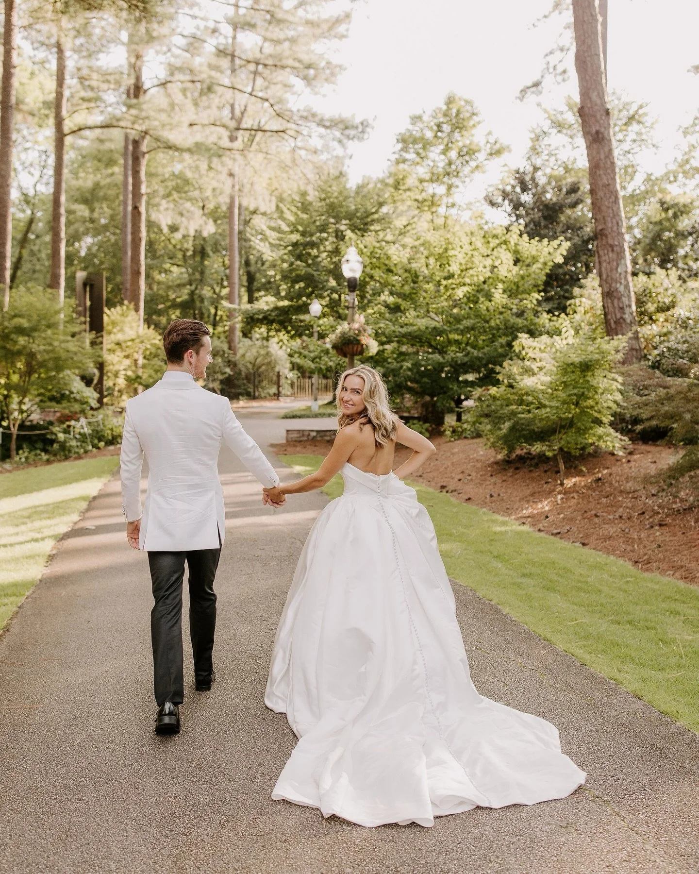 Cade &amp; Vika opted out of an engagement session and instead did a &ldquo;day after&rdquo; session at their venue. We did this session 48 hours after the wedding with so much time for gorgeous portraits around the venue without tons of distractions