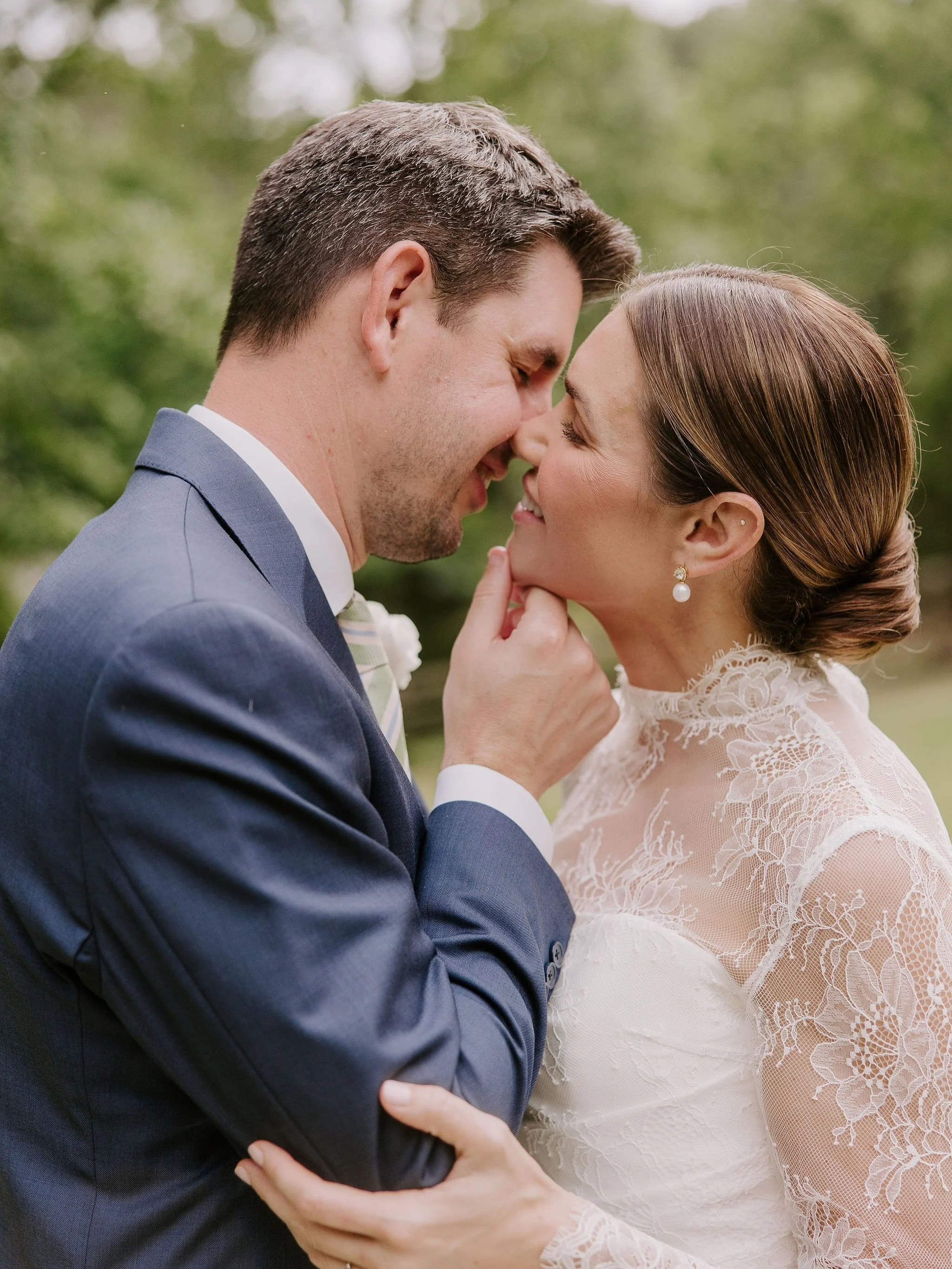 An intimate and beautiful celebrating Leanne and Eric tying the knot! 

Images captured by Bailey with @laurenbaileyassociates