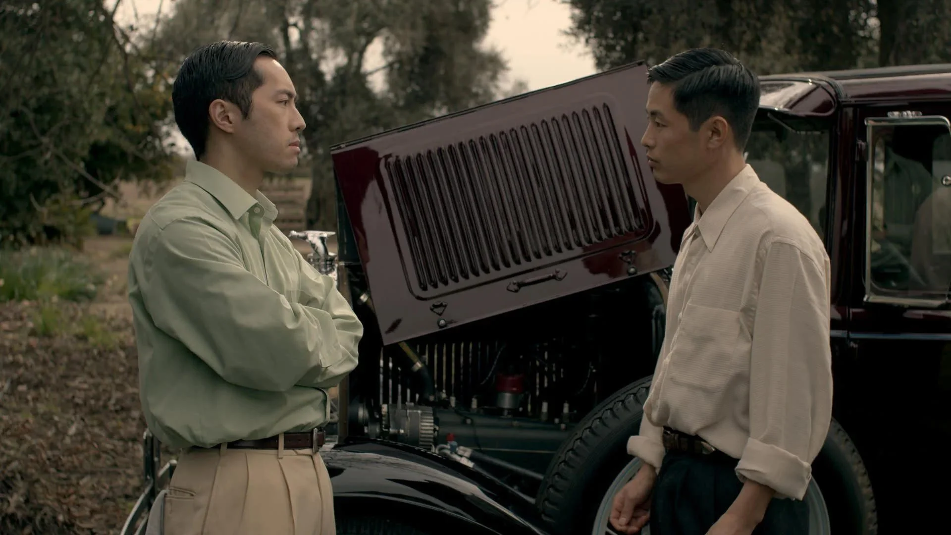 Yoshi and his brother Shiz argue about their best course of action.