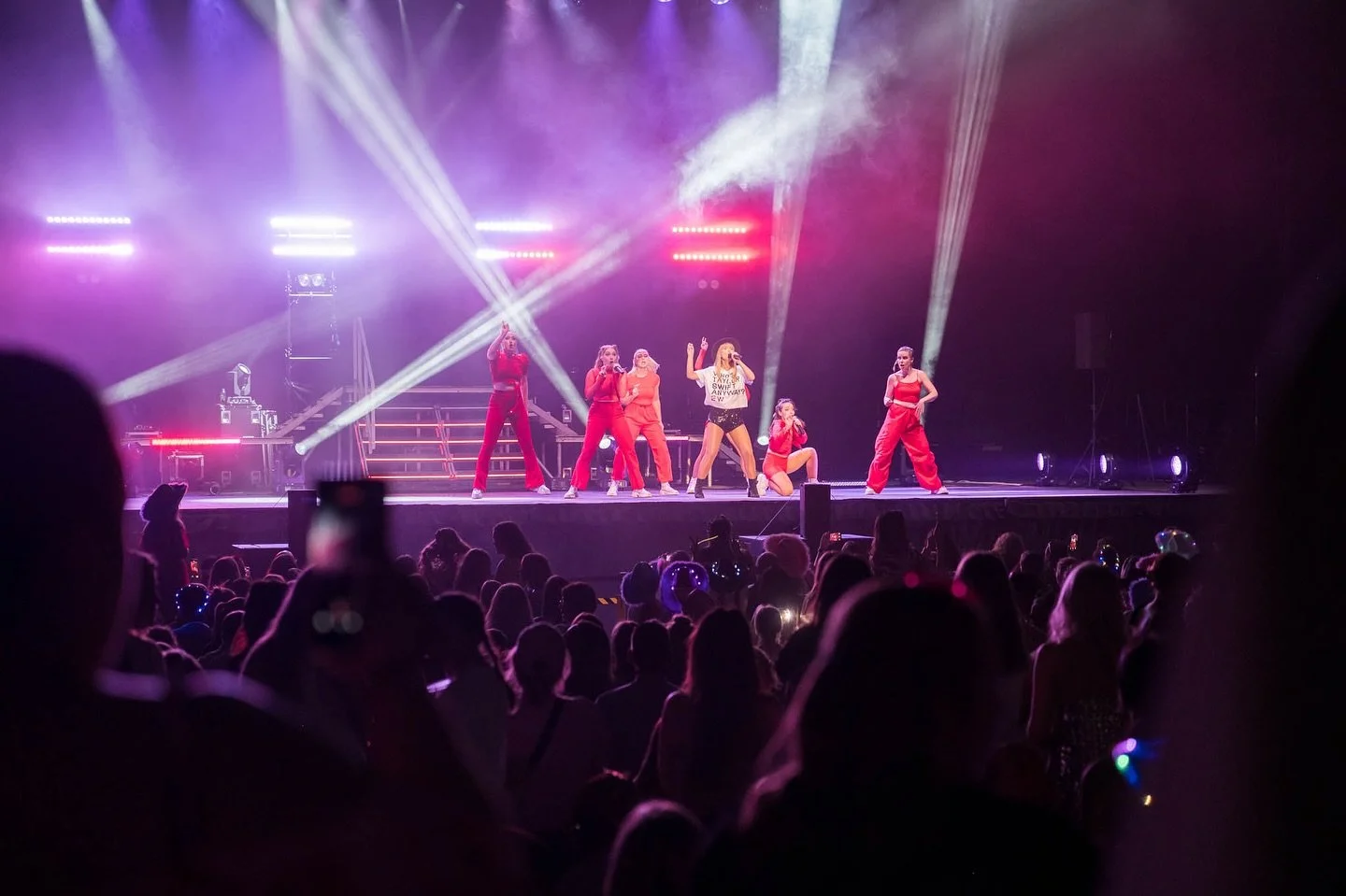We&rsquo;re on the way to&hellip; LEICESTER DE MONTFORD HALL today to see party with LOTS of swifties I hope you&rsquo;re ready to bring the energy 🙌 

We&rsquo;re then heading to 
- Braintree Institute 
- Marina Lowestoft 

The penultimate last tou