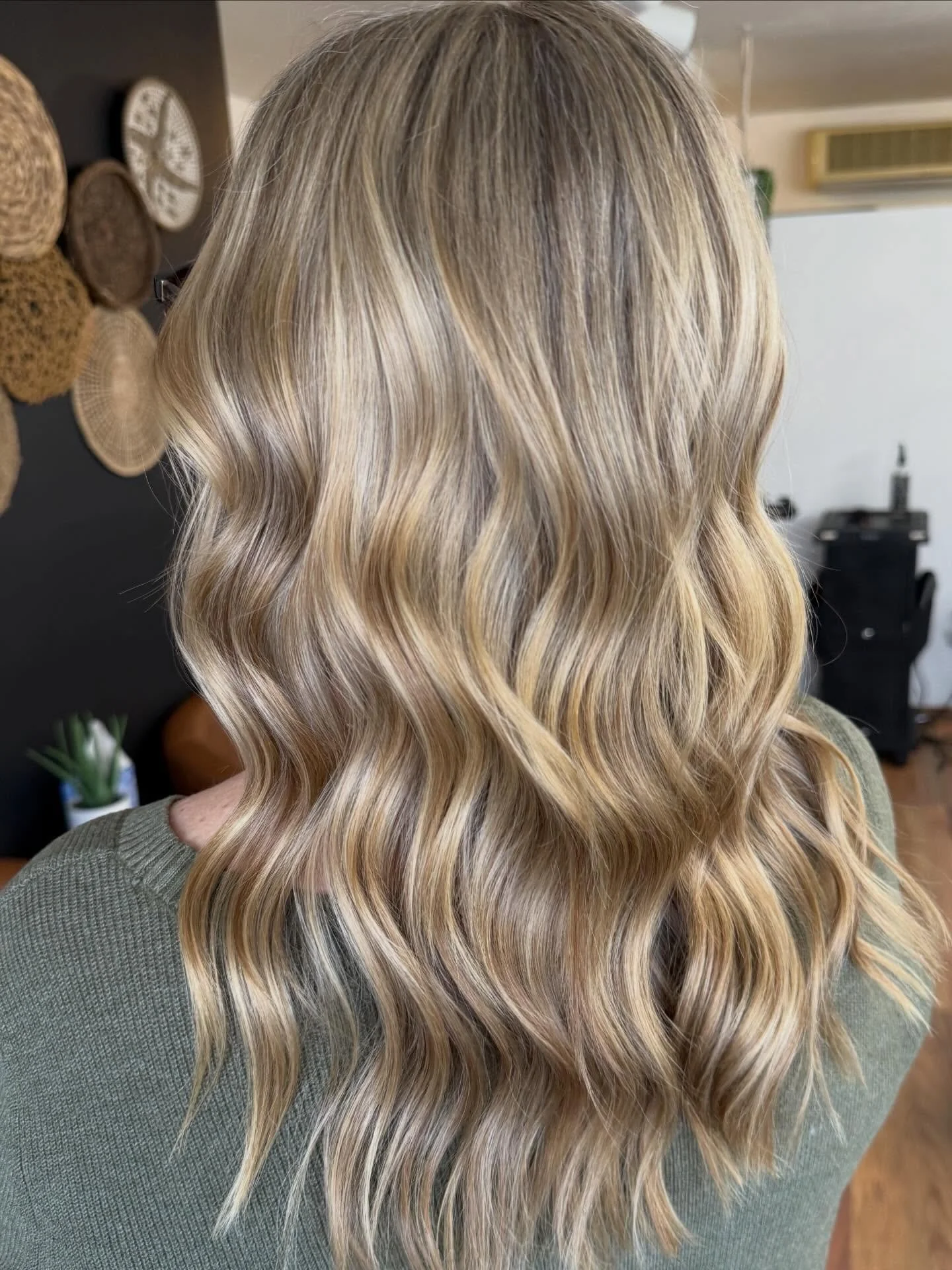 Grey blending for a soft grow out✅