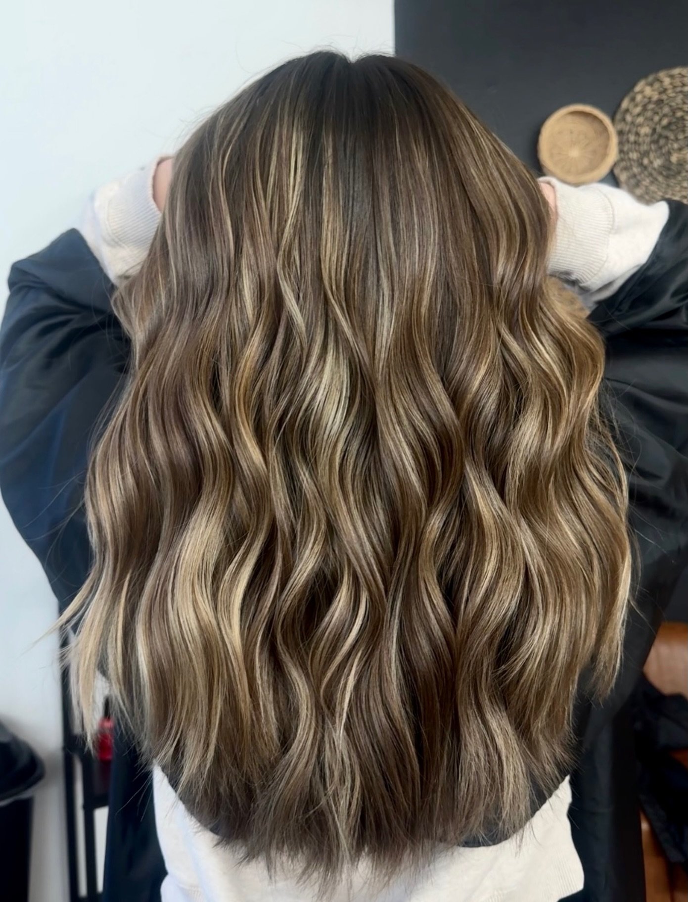 Ribbons of brightness🎀🎀

Use link to book your appointment: www.studio29milbank.com