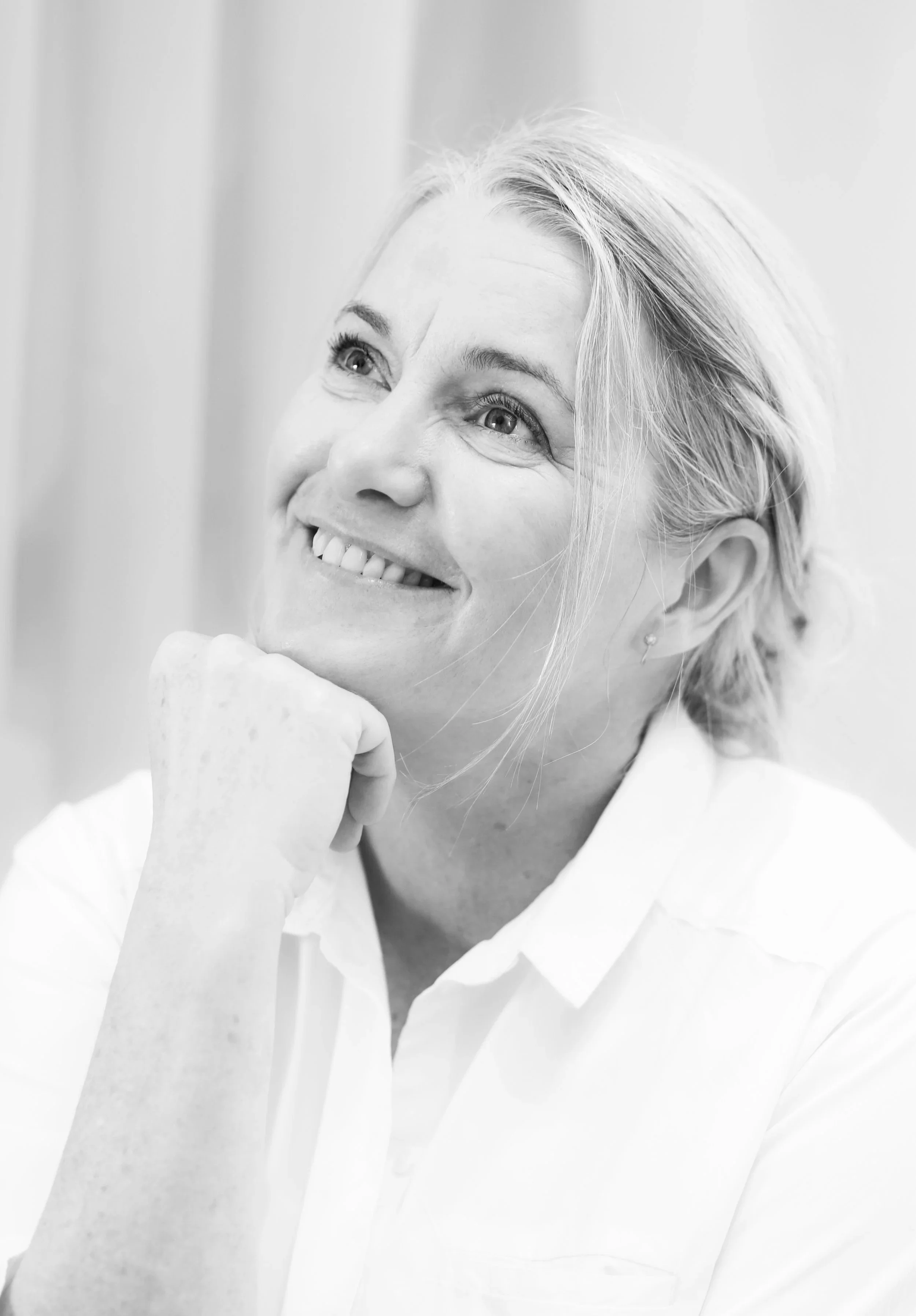 Portræt af Kit Ballermann, registreret akupunktør og hormonterapeut i Aalborg