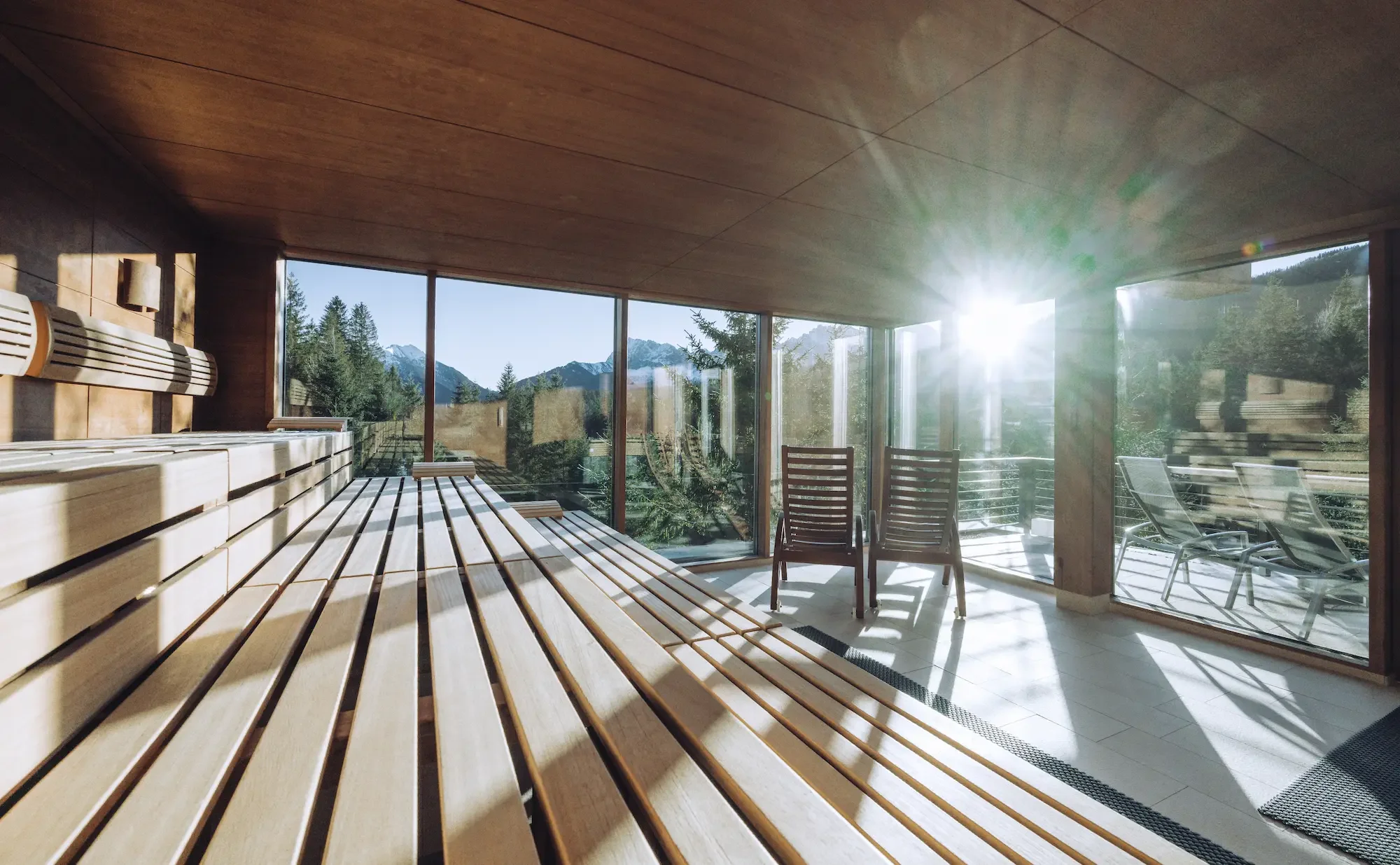 Wellness Sauna in den bayrischen Alpen im Kranzbach Yoga Hotel