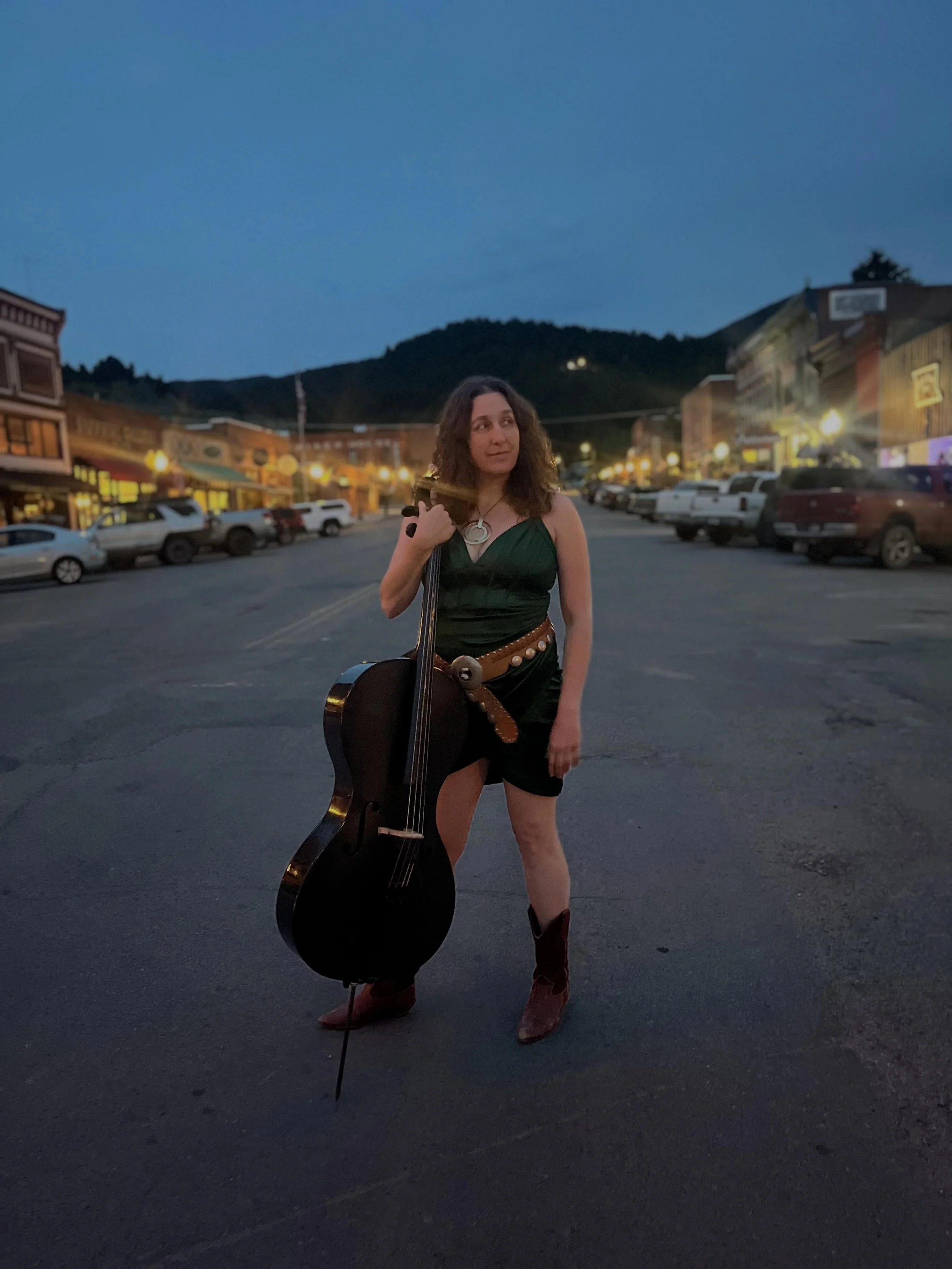 The Montana/Idaho tour is off to a great start. We played in the oldest theater in Montana and after the show I got to sit in with @theleafygreensband.

Catch us next:
Driggs, ID - June 26 -  Death and Taxes Swing 
Band at Concerts in the Park

Butte
