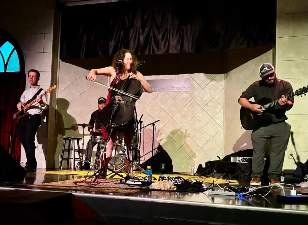 Wrapped up our 4 show, Montana, Idaho, sleep in Wyoming, Montana, Idaho, fly from Montana tour. Great shows, lots of rain and 2 conflicts with drunk people. Catch us back in California:

Mariposa- July 3 - Concerts in the Park

Monte Rio - July 4 - W