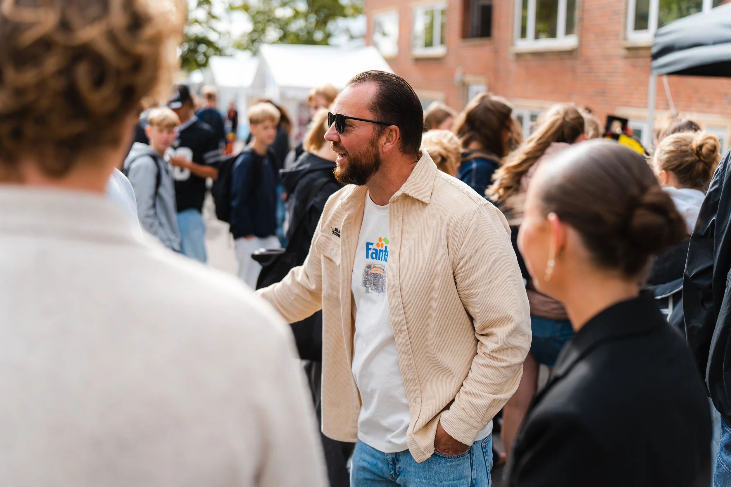 DEBAT: Er der blod på vores tøj – eller er modebranchen på vej mod en bæredygtig revolution?
