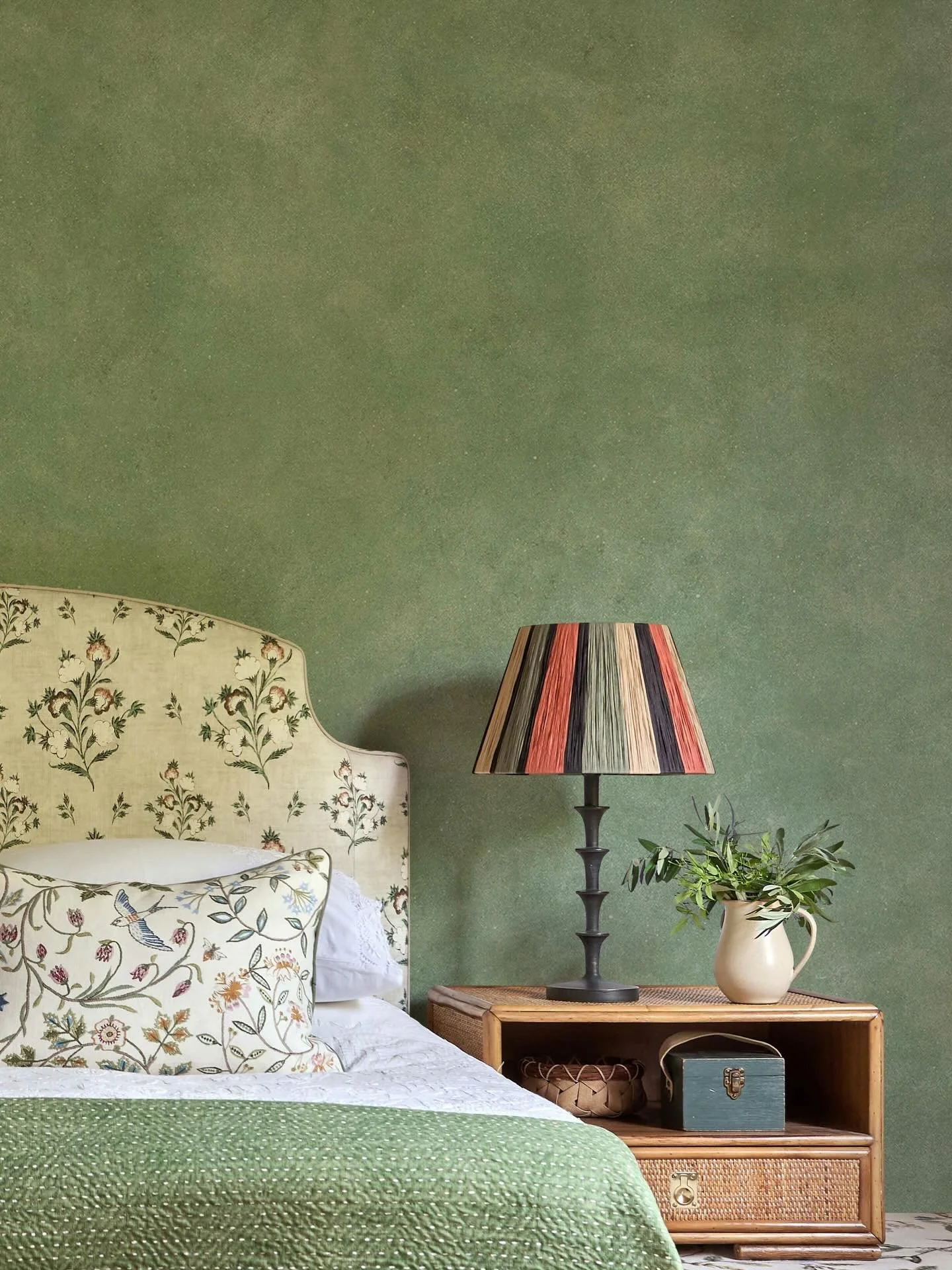 Here is Turner&rsquo;s Texture! The second of Lewis &amp; Wood&rsquo;s new HISTORY PAPERS collection!

This all-over sponge &amp; speckle textured wallpaper works beautifully with our bold patterned fabrics. Massive repeats in both directions make th