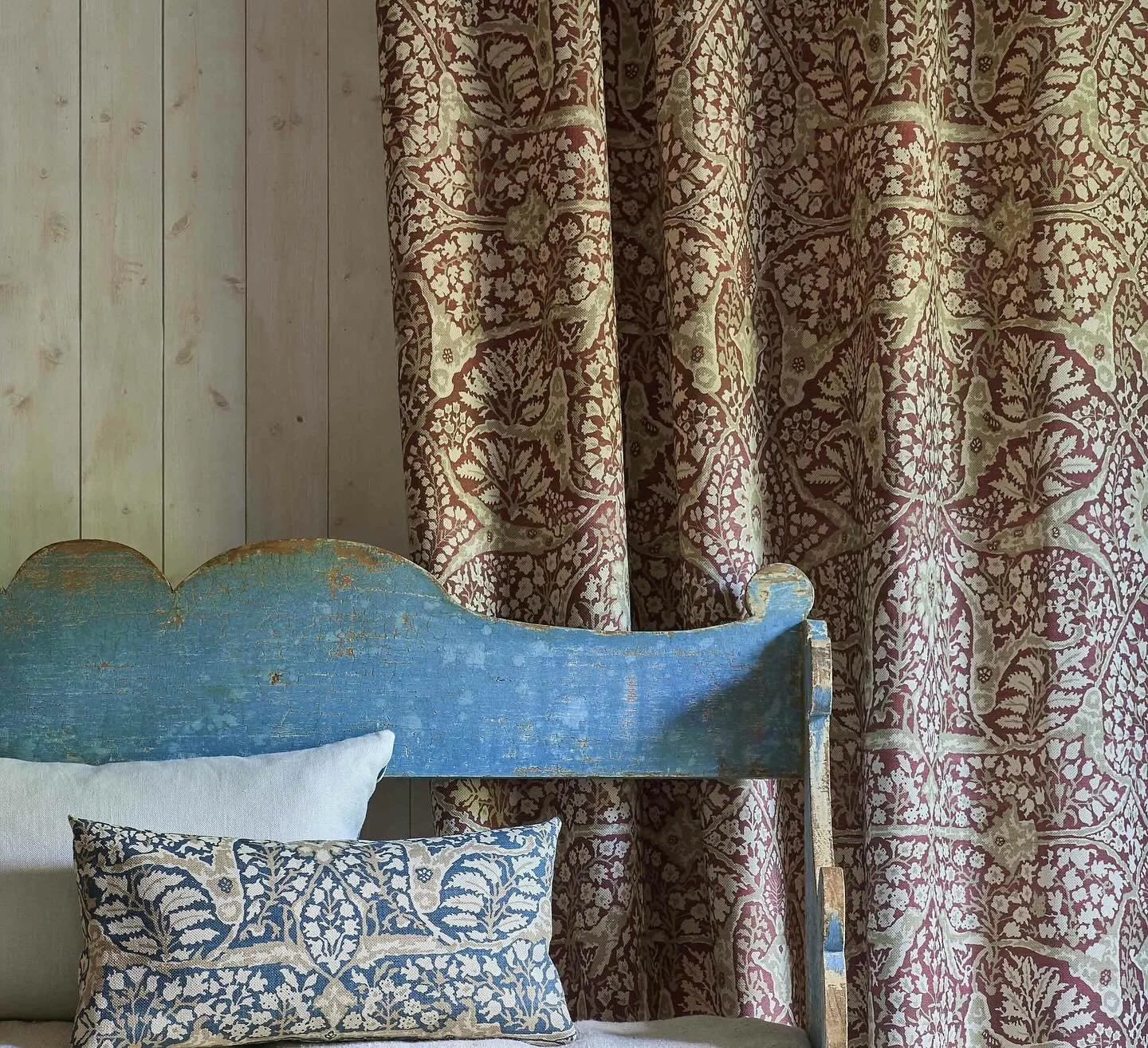 INTRODUCING&hellip;

2 NEW colorways for one of our favorite patterns - Alhambra!

A rich red Garnet and blue Marmara in fabric and wallpaper.

Email or DM us for samples!