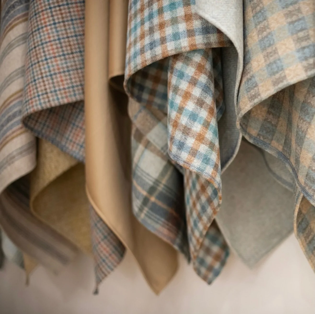 Abraham Moon Fabrics - Located in Yorkshire, this British Mill has been open since 1837, making quality wool fabrics. 

~ IN STOCK 
~ Sold by the yard
~ No tariffs 
~ Lead time 1-2 weeks

Email/DM for memos.