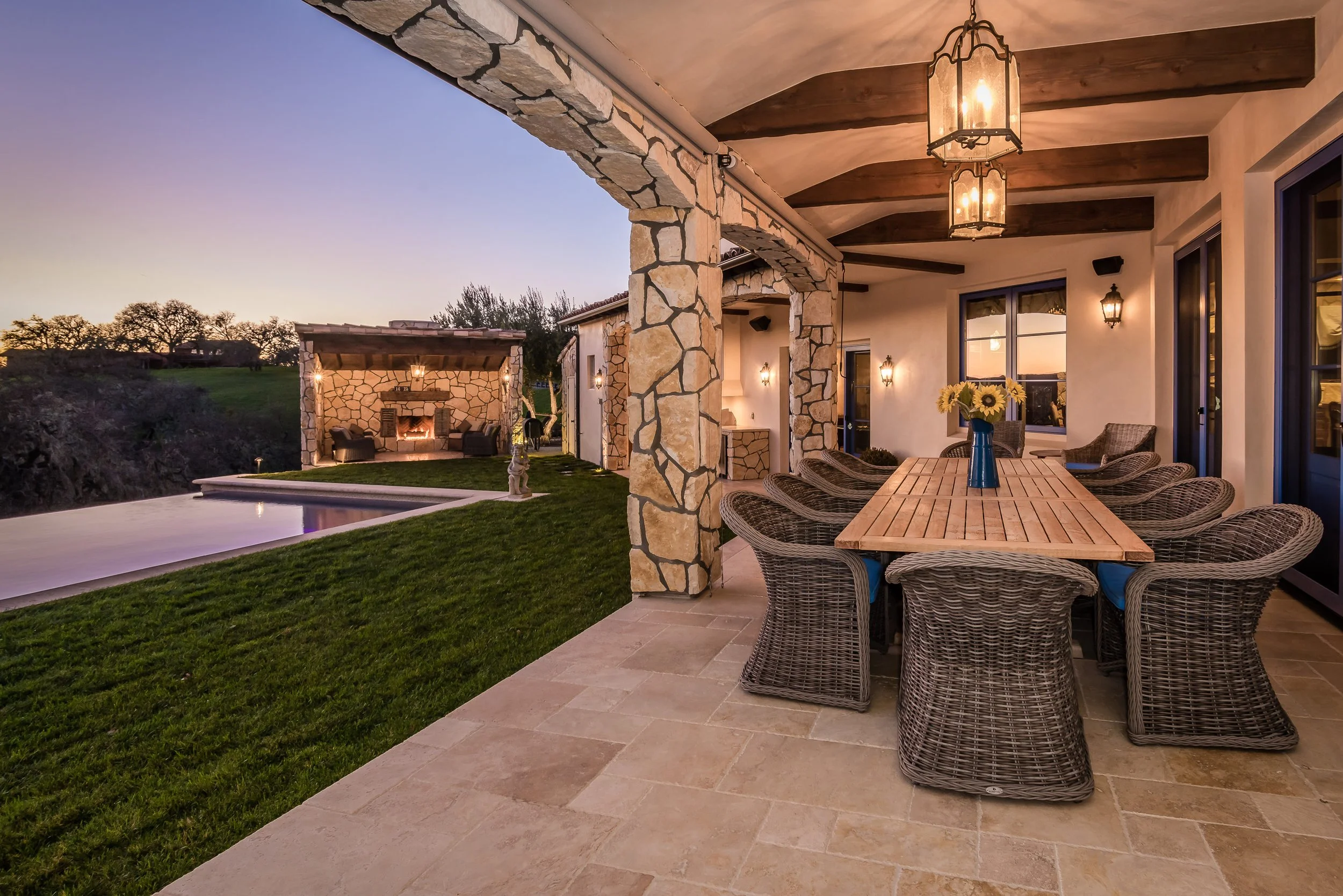 1625 Bunkhouse Ct Templeton CA-print-051-14-Al Fresco Dining-3000x2002-300dpi - Copy.jpg