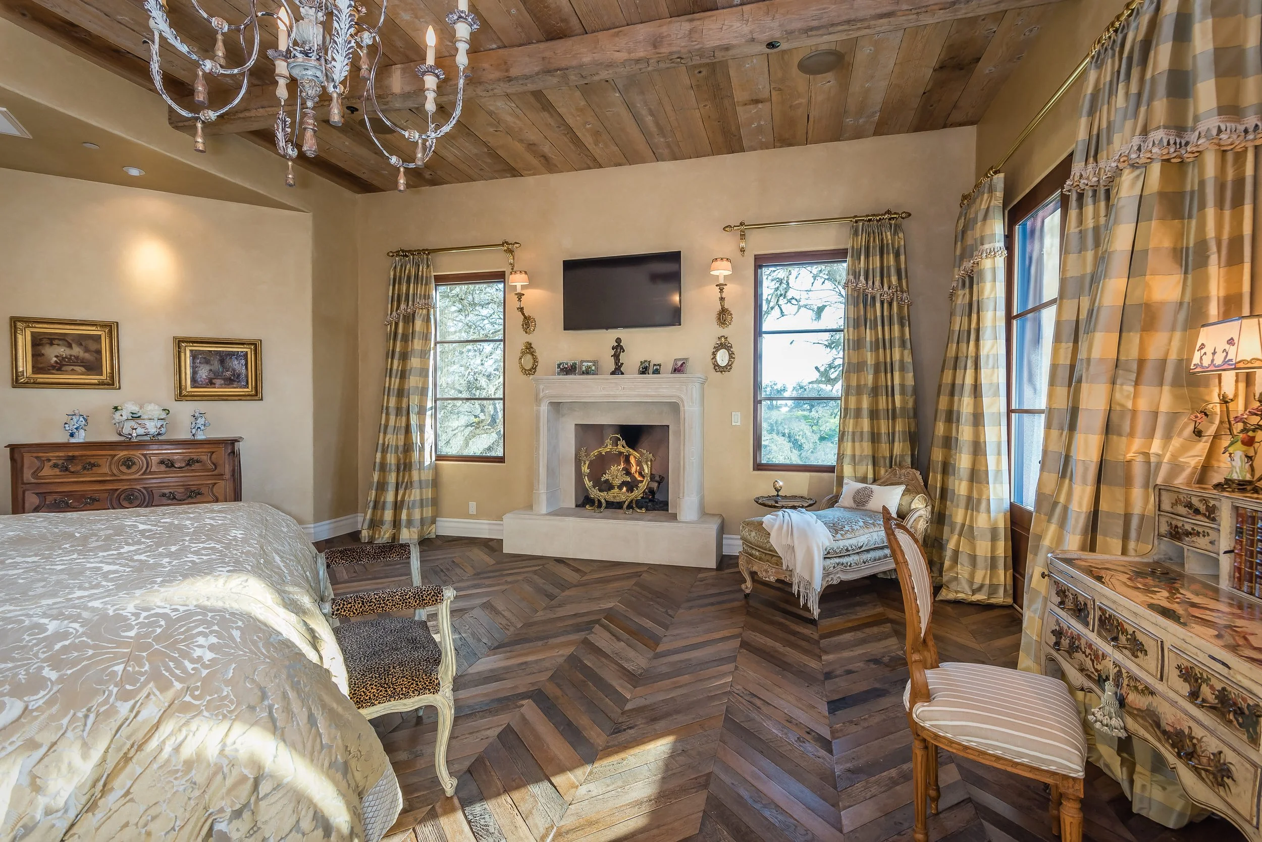 1625 Bunkhouse Ct Templeton CA-print-025-28-Master Suite-3000x2003-300dpi.jpg