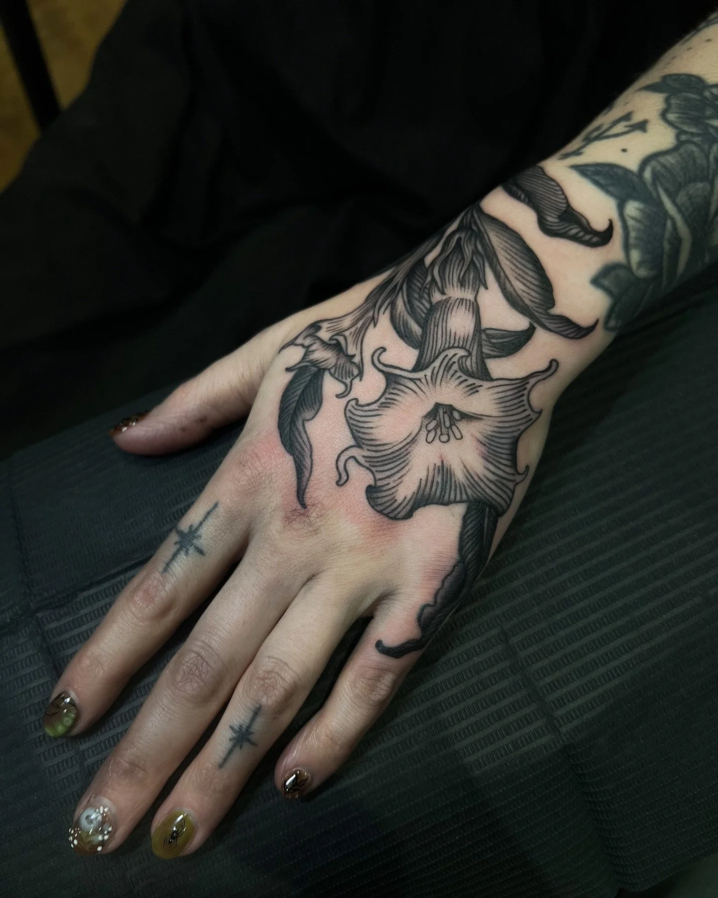 Datura for my friend @abbeytattoos thanks for the trust🖤