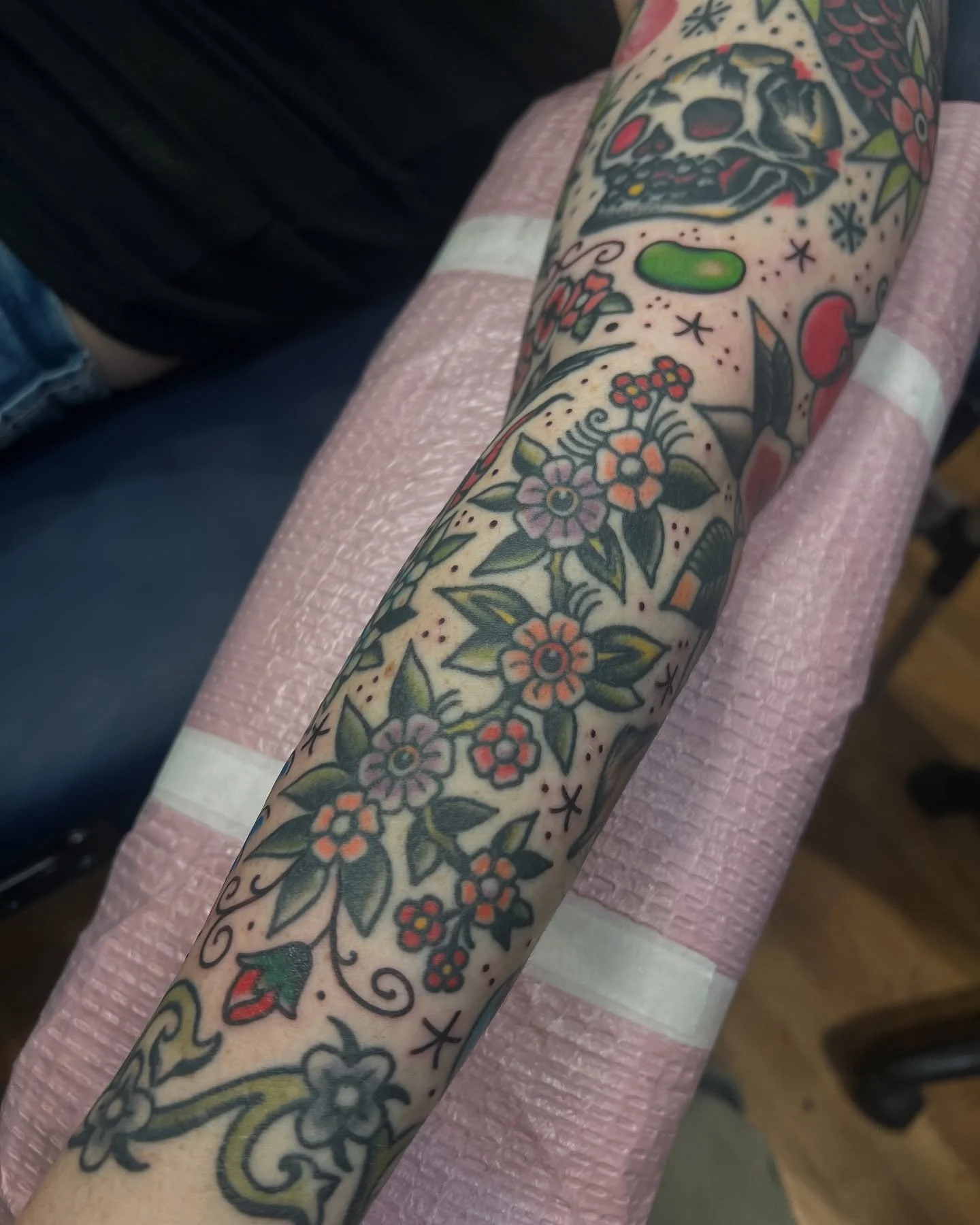 laced up this sleeve with the most important parts (birb/bean)