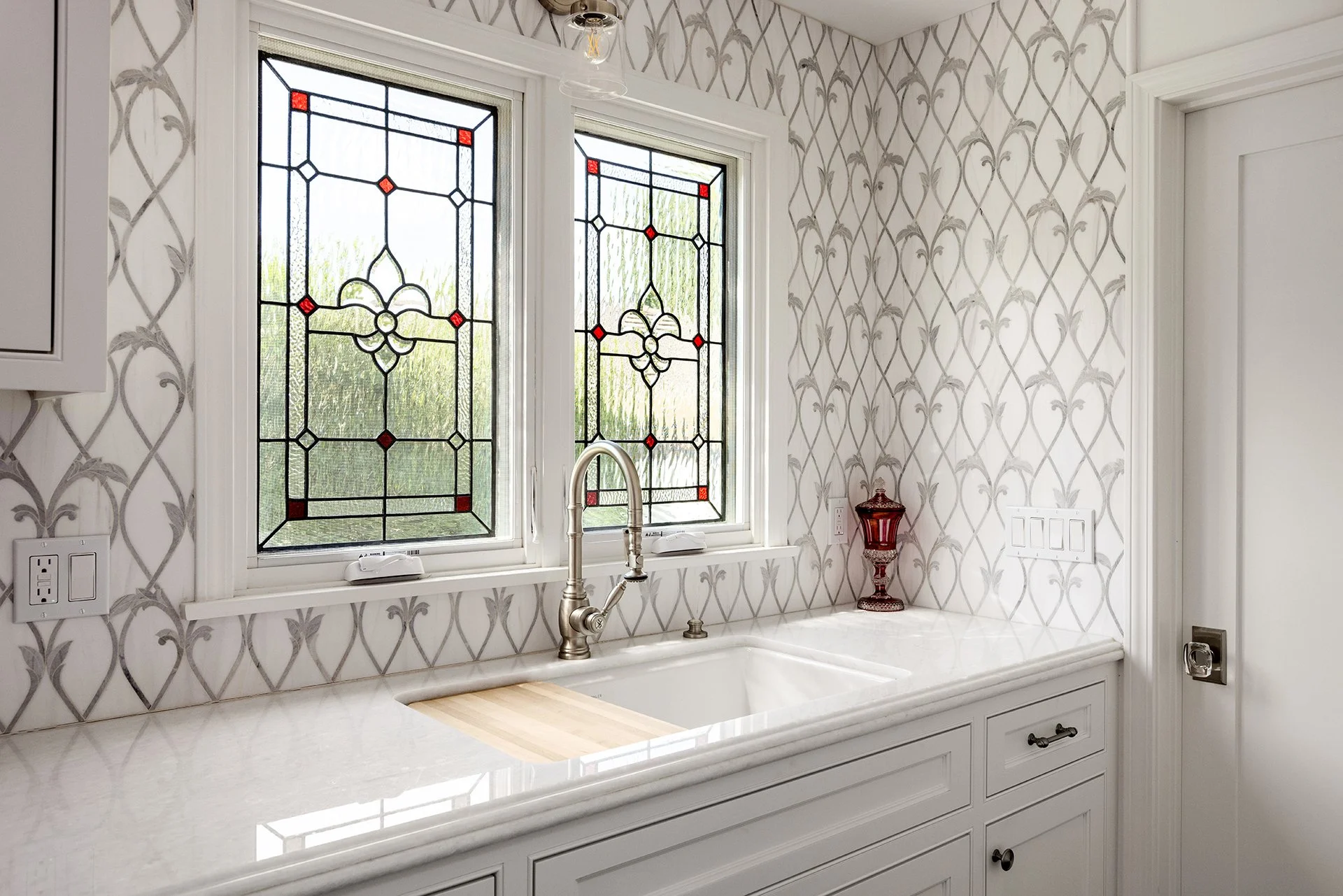 Ontare - windows.jpg