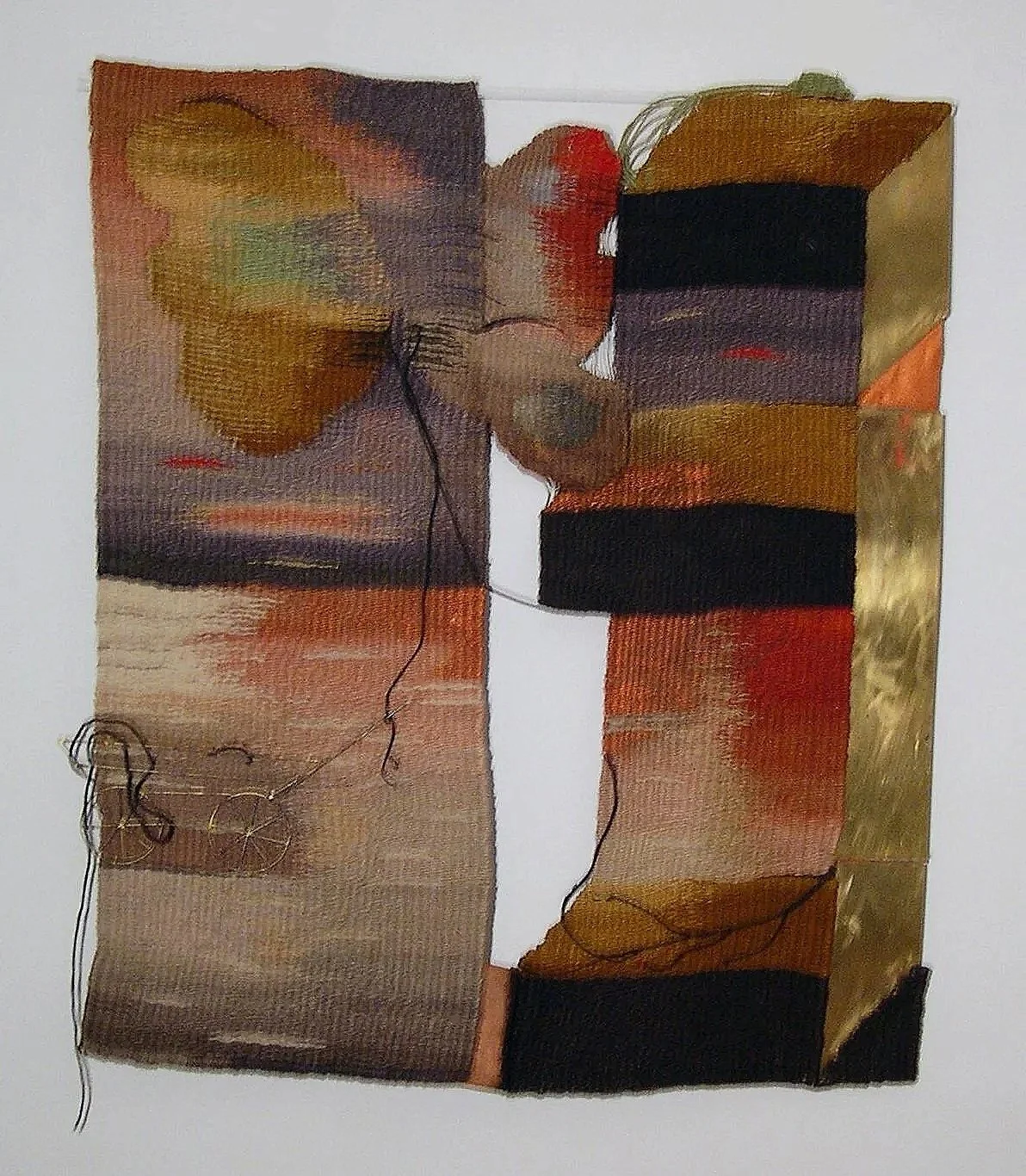 Red Butterfly
Sisal, Metal and Wool
70 X 59