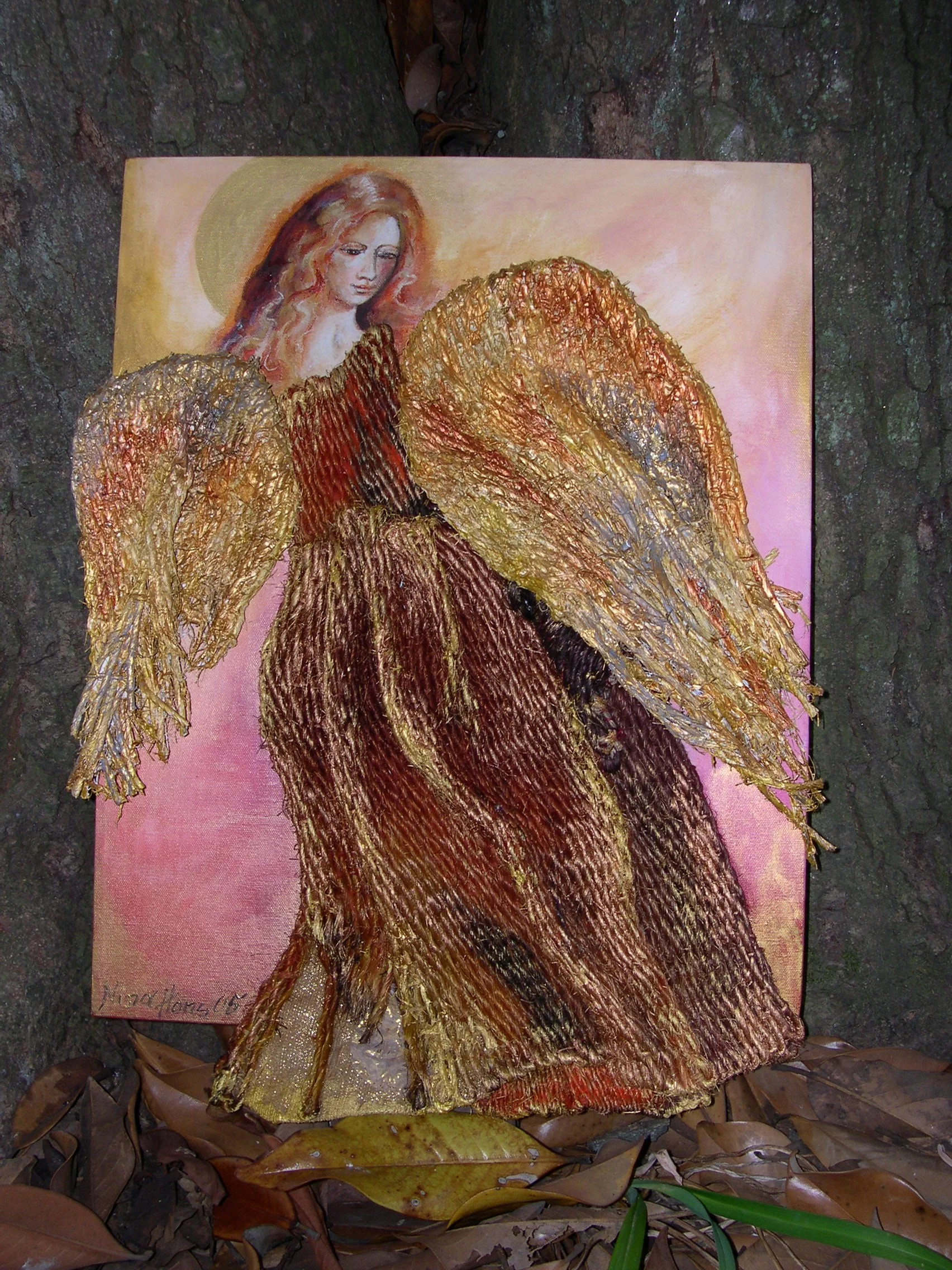Angel Tree Background
Sisal & Acrylic
20 x 16