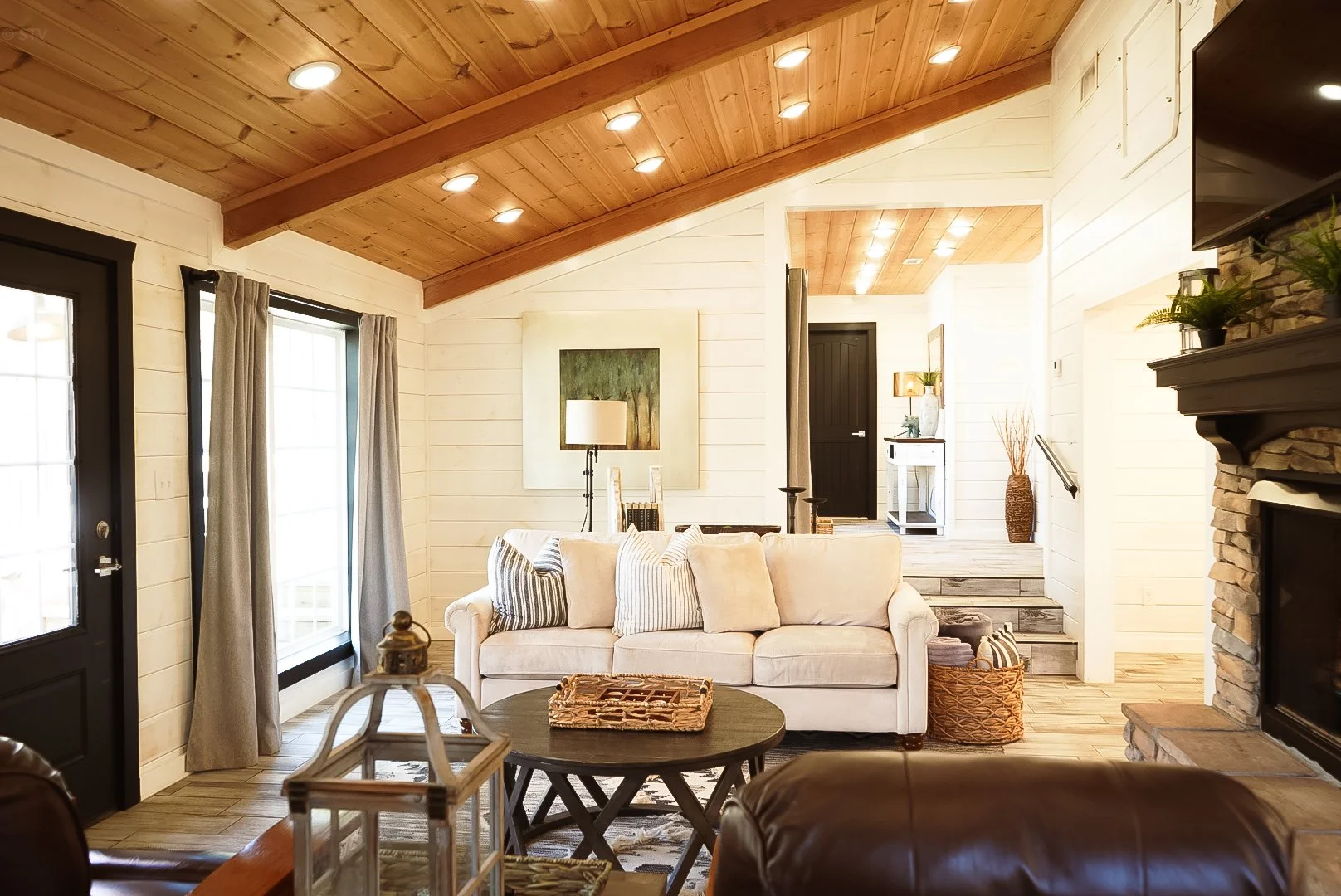 Luxury Cabin — Interior