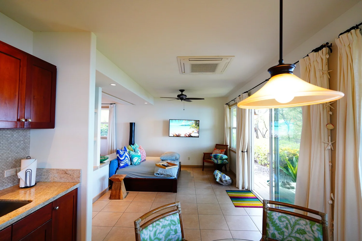 Lava Lava Beach Club Cottages photoshoot — HWI05418.jpg