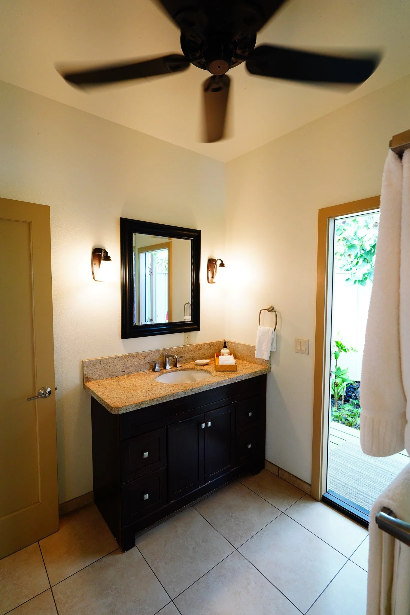 Lava Lava Beach Club Cottages photoshoot — HWI05483.jpg