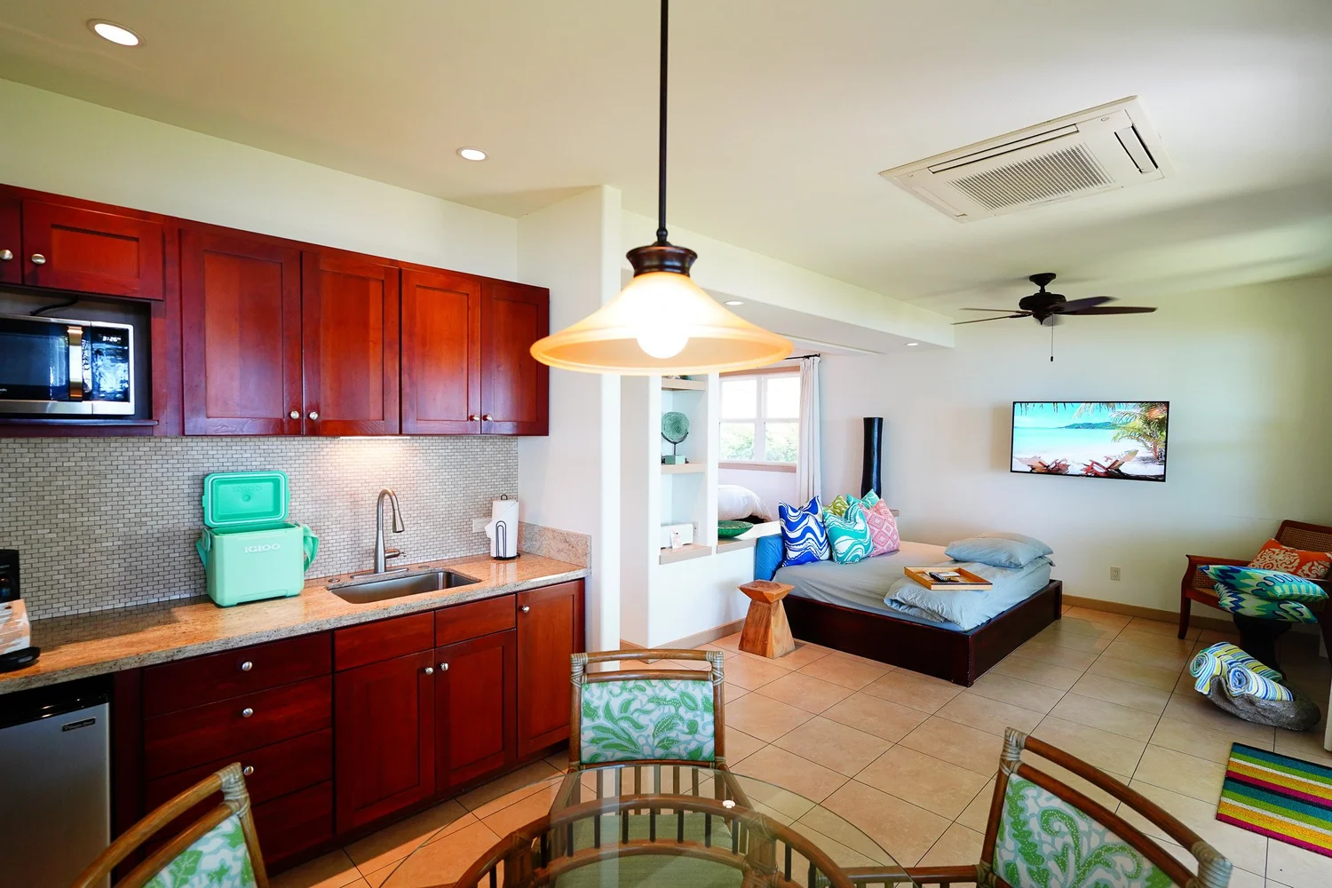 Lava Lava Beach Club Cottages photoshoot — HWI05409.jpg