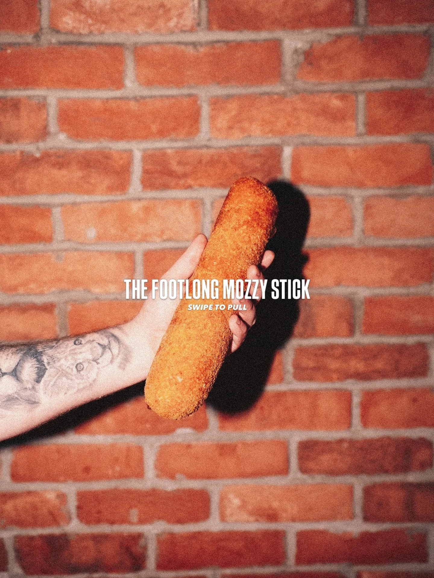 Yes this is real. 4kg of the finest Italian mozzarella made into something slightly obscene right here in Glasgow 🇮🇹 🤝 🏴󠁧󠁢󠁳󠁣󠁴󠁿 

Introducing one of this week&rsquo;s specials - footlong mozzarella stick. Deep fried of course. Feeling fancy?