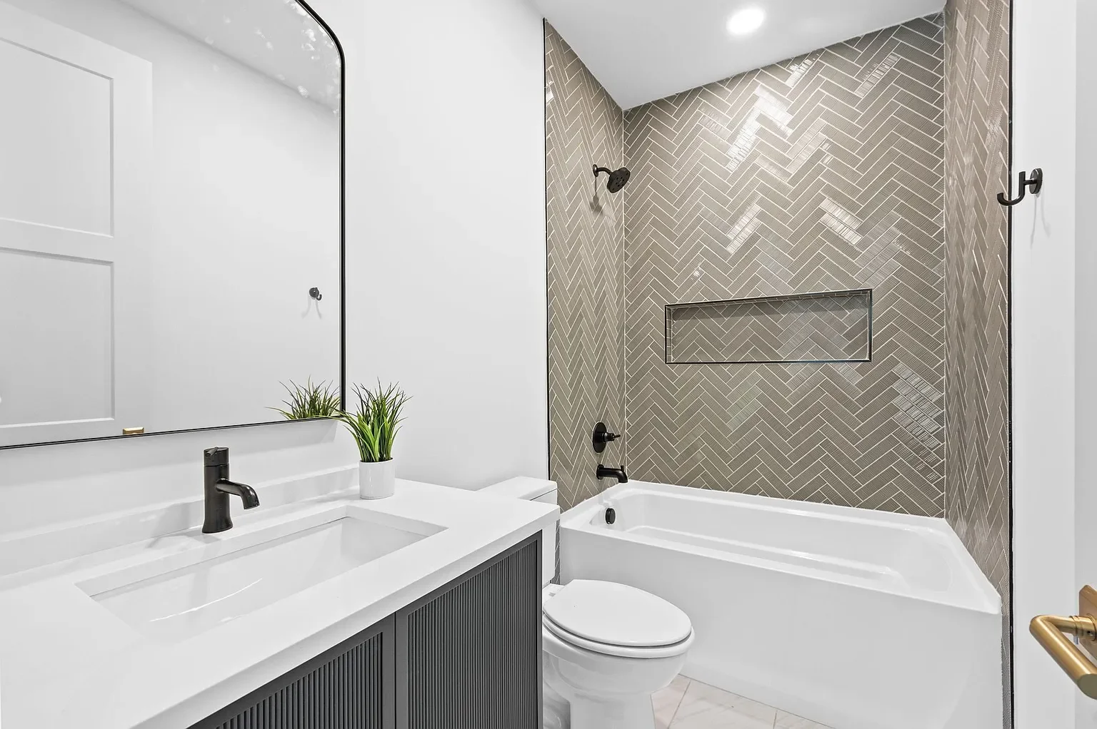 tile install guest bath