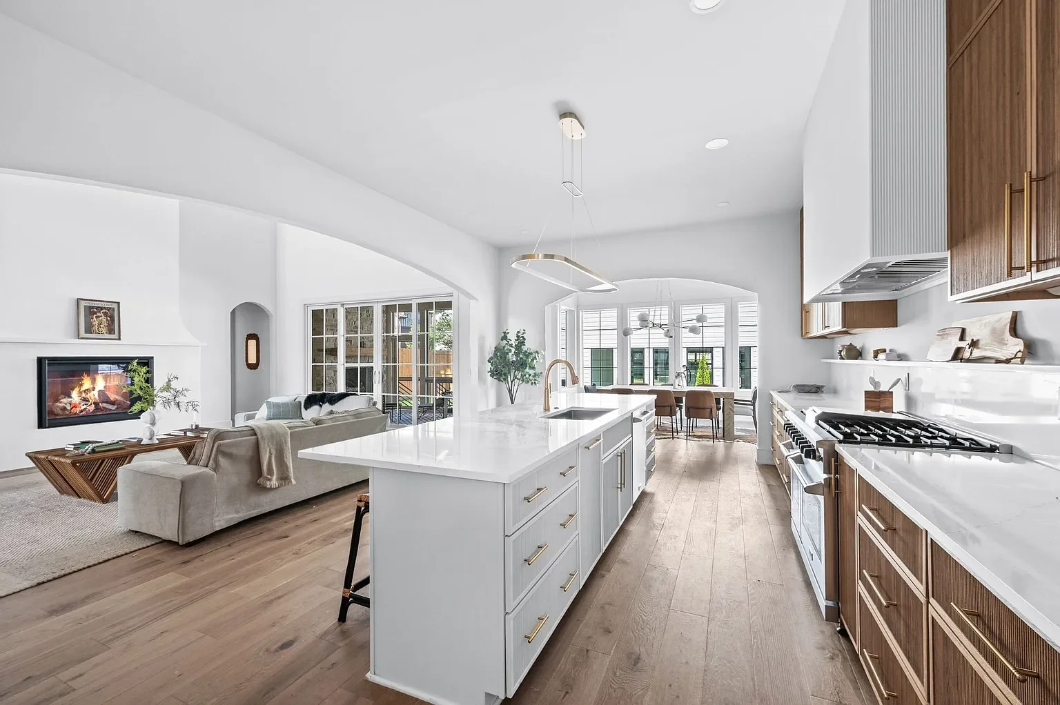 Love the arch openings here