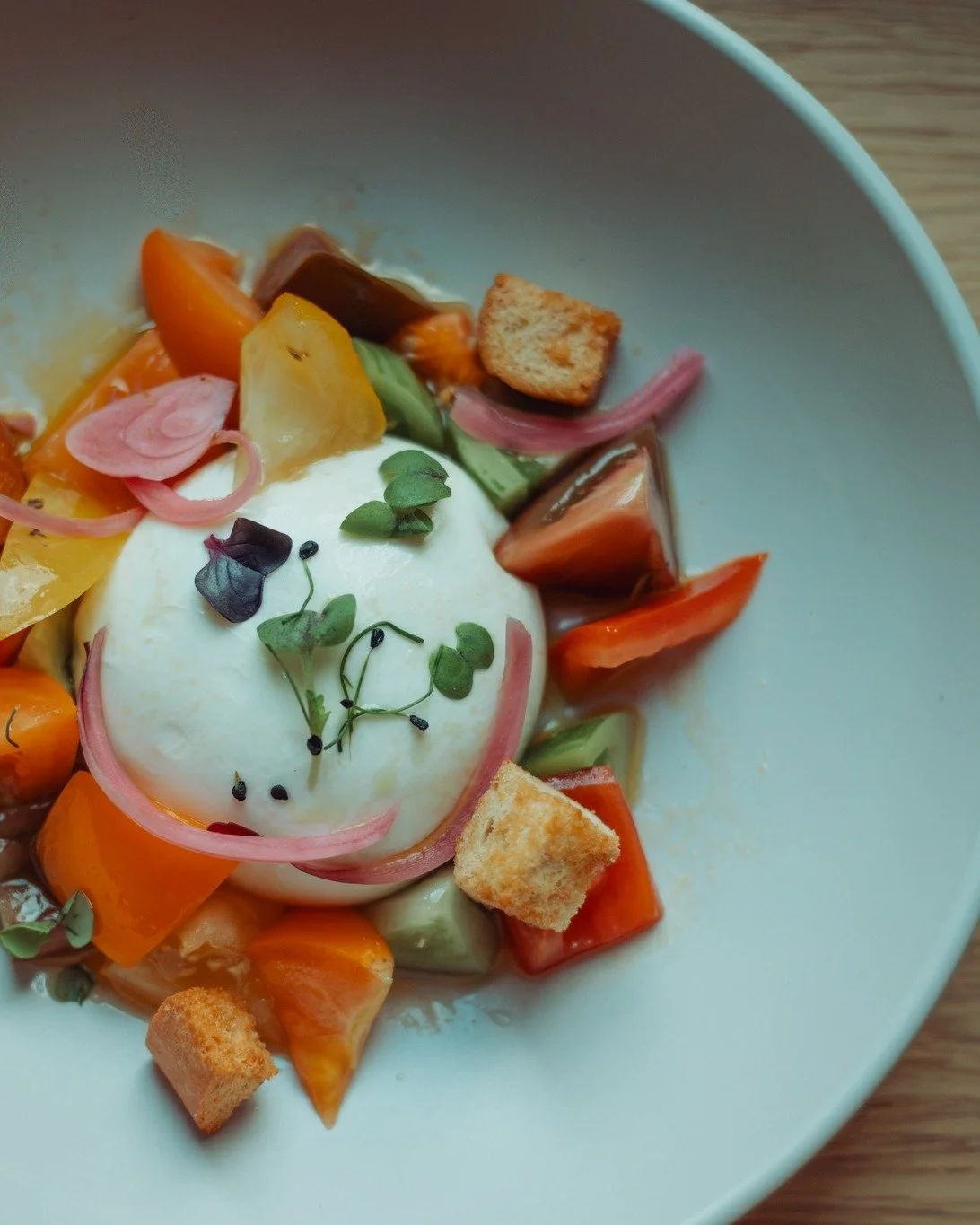 Some things don't need overcomplicating.

Beautiful ingredients. Thoughtful cooking. A table worth gathering around.

And food that feels entirely at home in the moment.

This is Field &amp; Larder.

Venue &middot; @leicester_cathedral 
Photography &