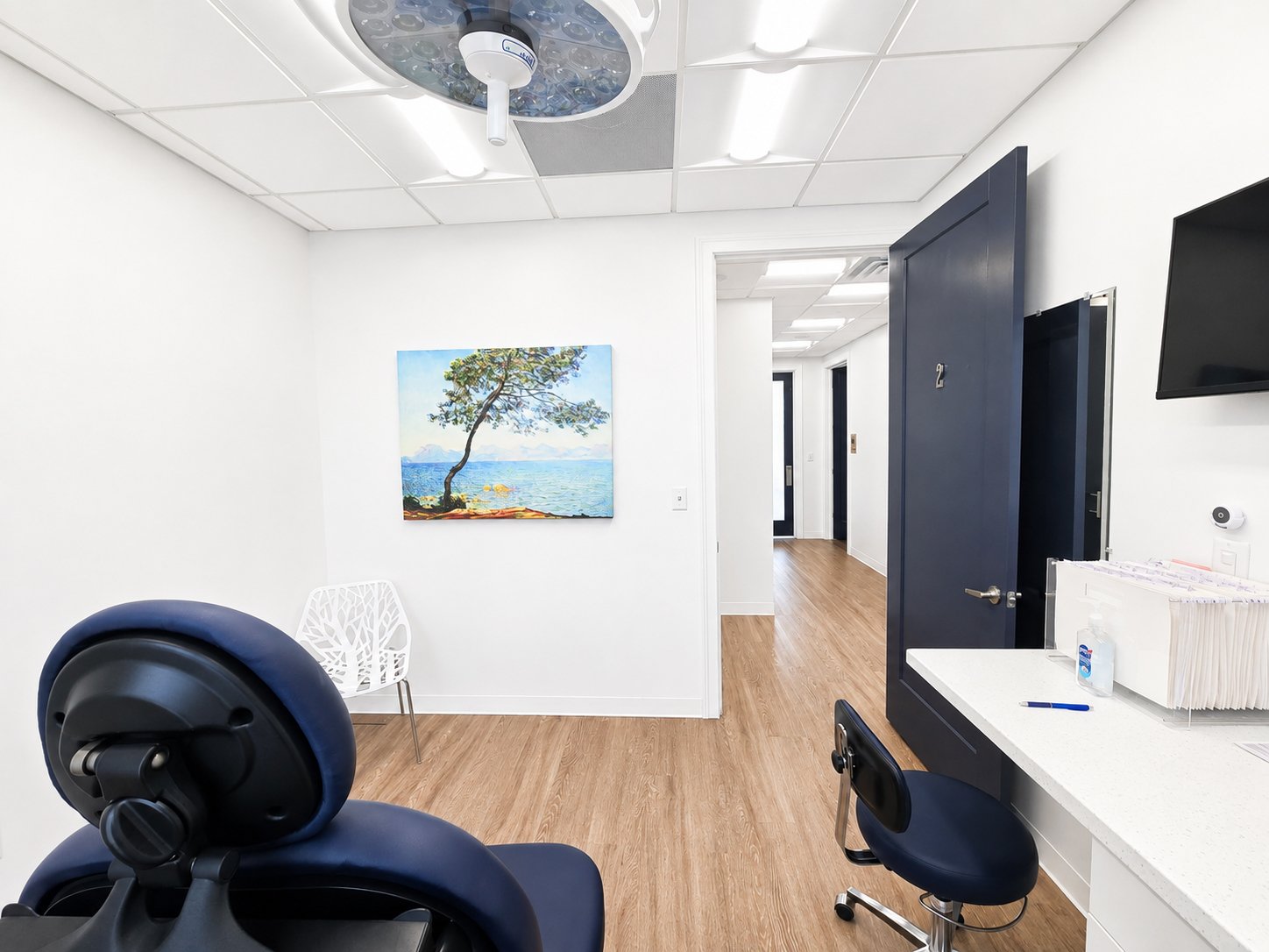 10_EXAM ROOM copy 2.jpg
