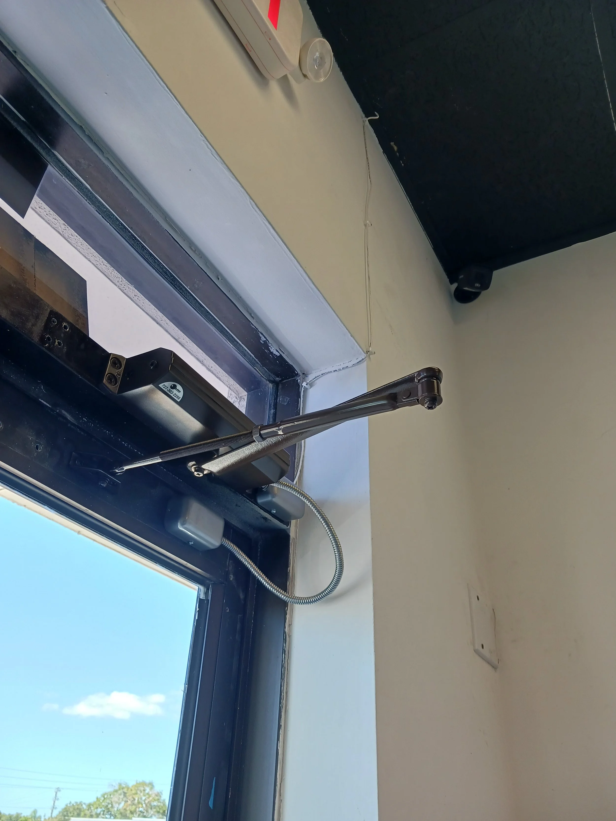 door closer locksmith largo clearwater seminole