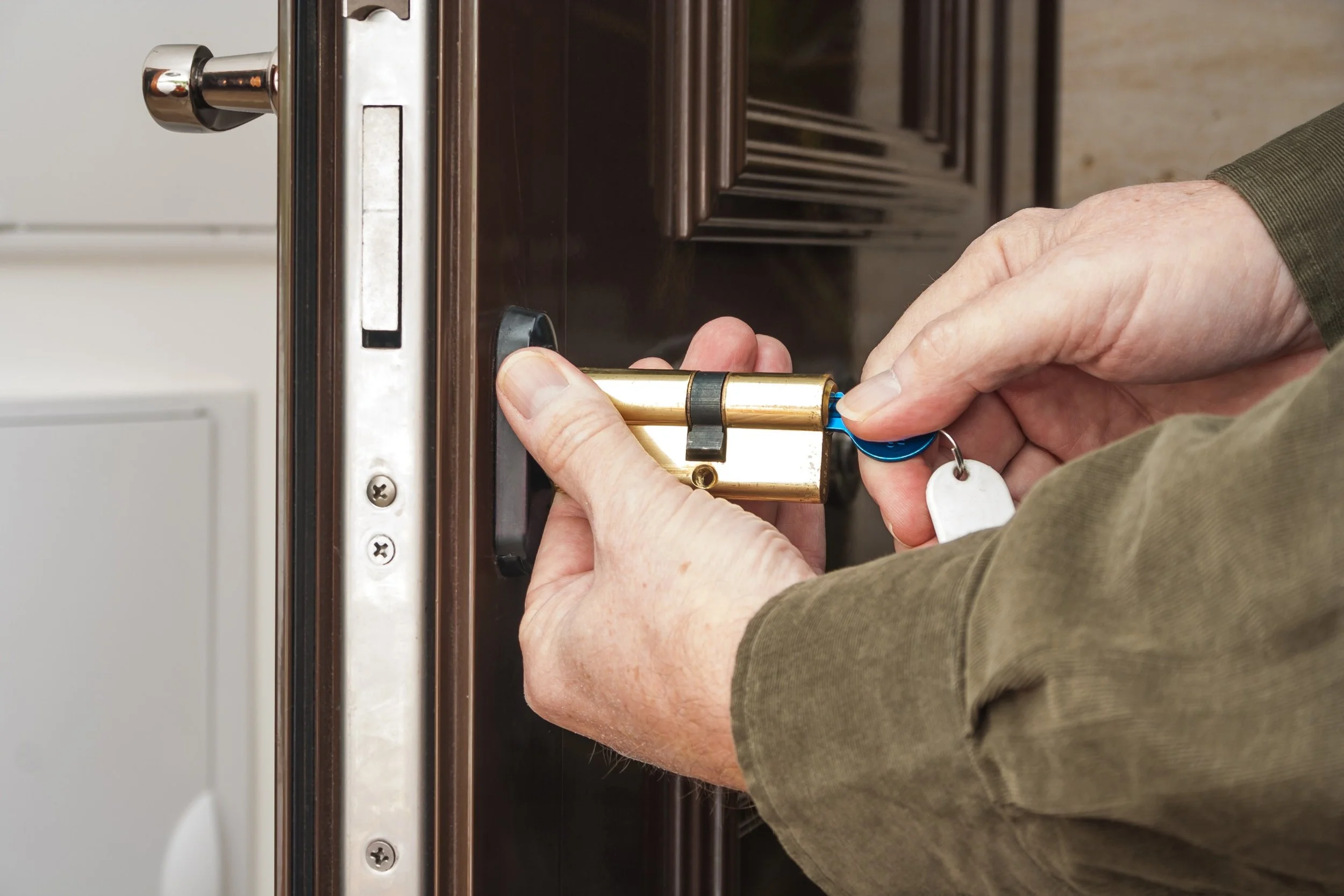 Lockspert Mobile Locksmith provides lock change, repair and installation.