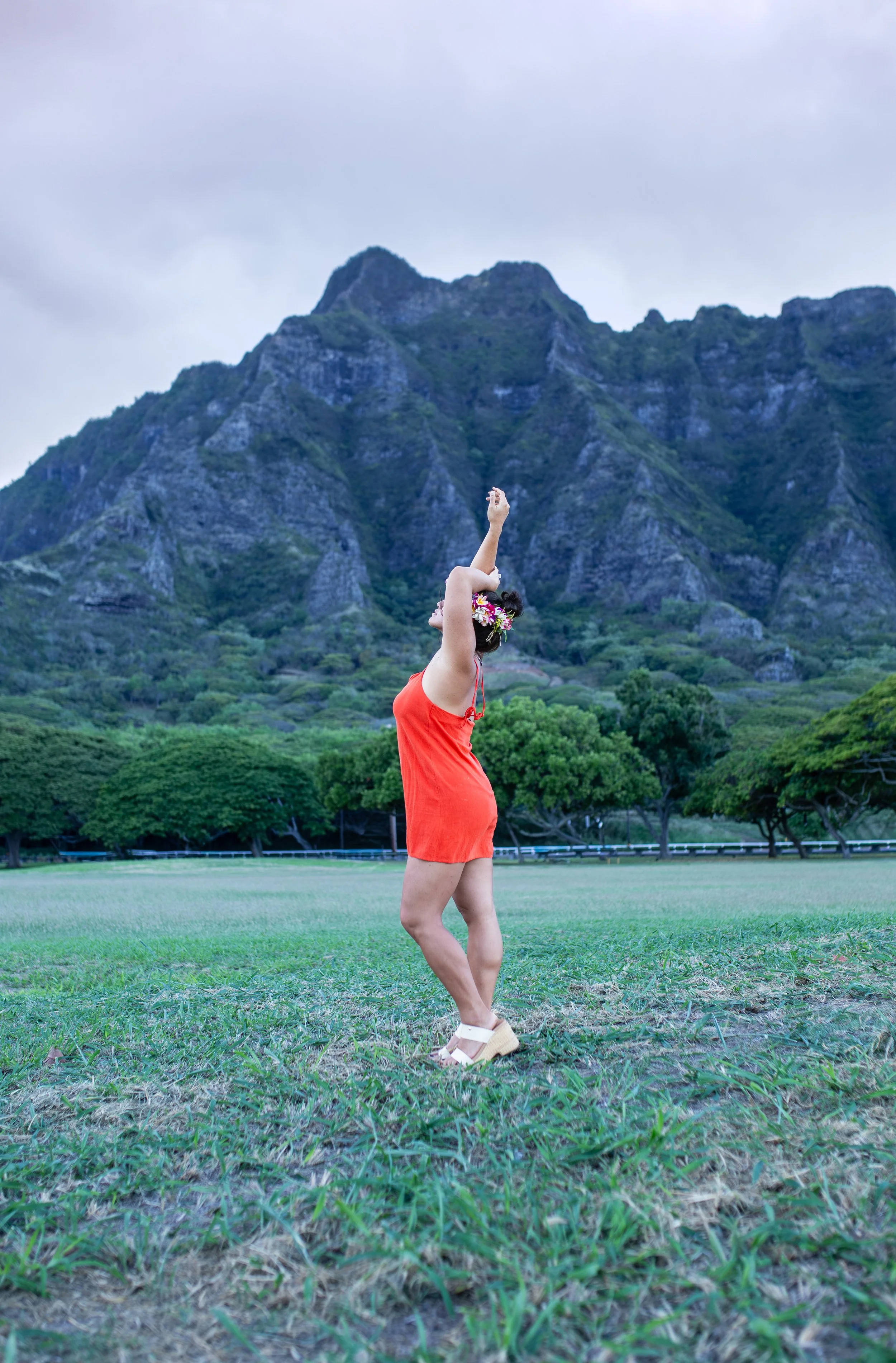 Best Outdoor Portrait Locations on Oʻahu for Women