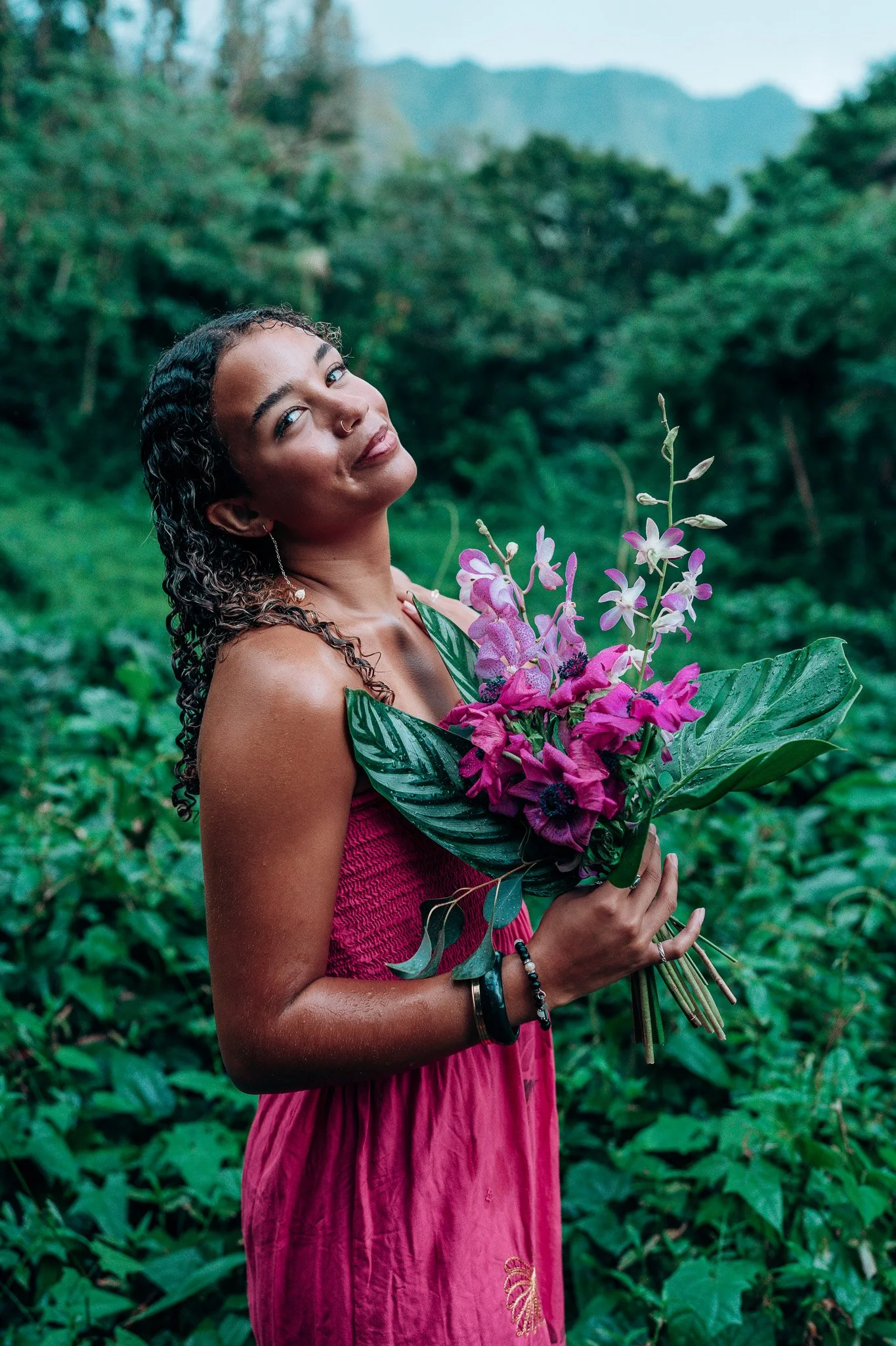 What To Wear For Your Oʻahu Portrait Session: The Ultimate Style Guide