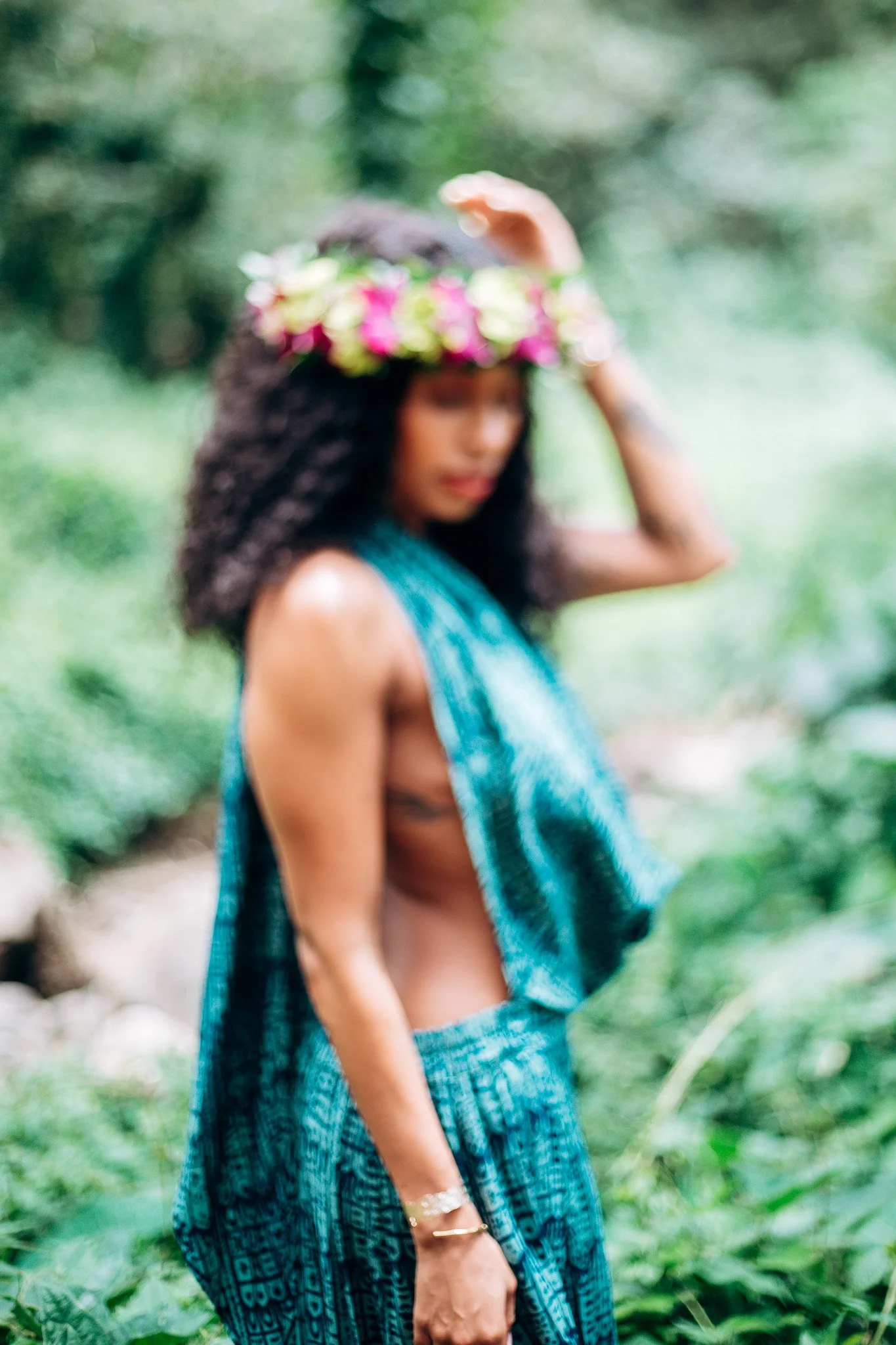 Artistic Portrait Techniques: Using Freelensing for Hawaii Goddess Aesthetic