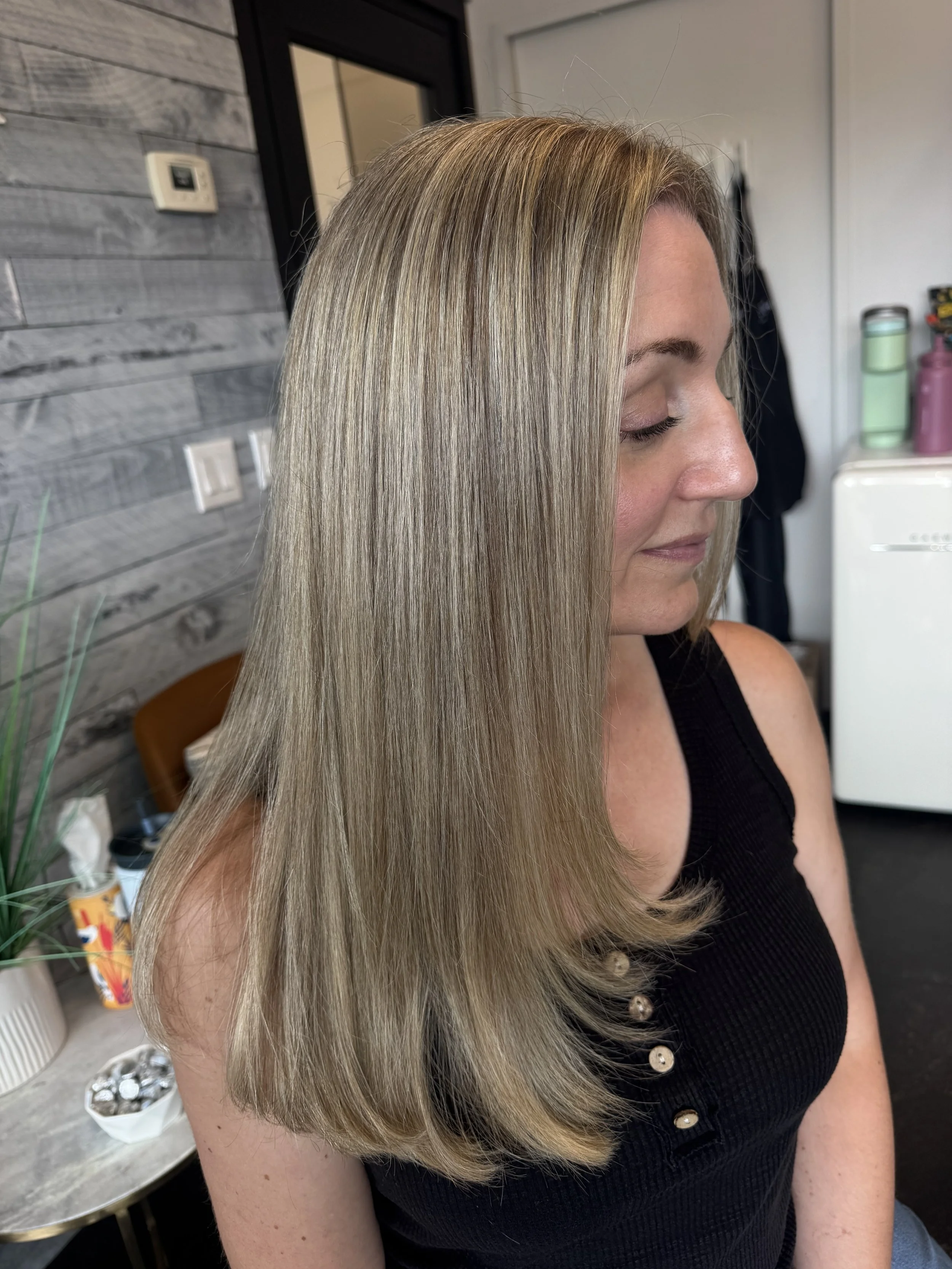 middle ground grey blending blonde highlights