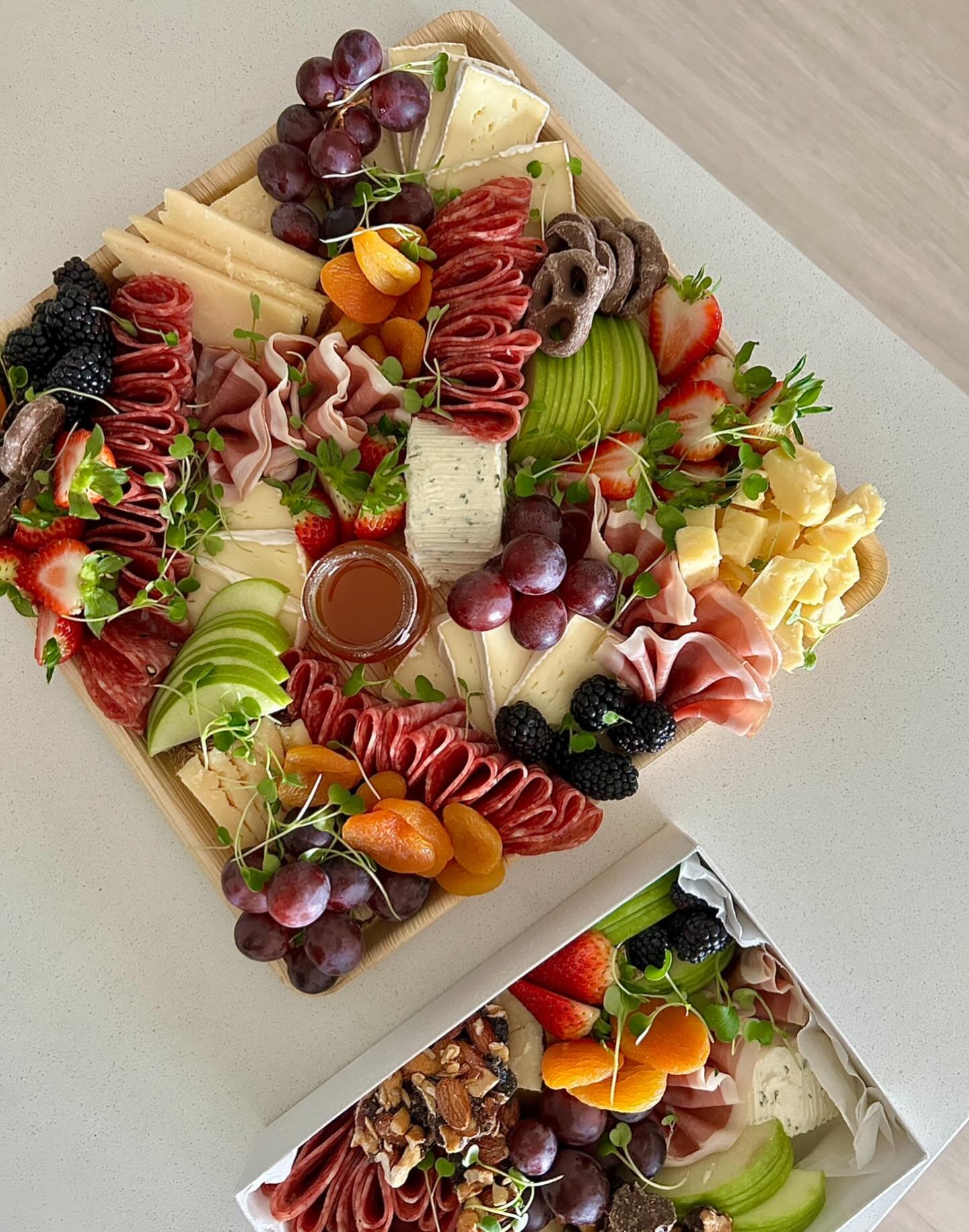 Sunshine 🤝 Charcuterie