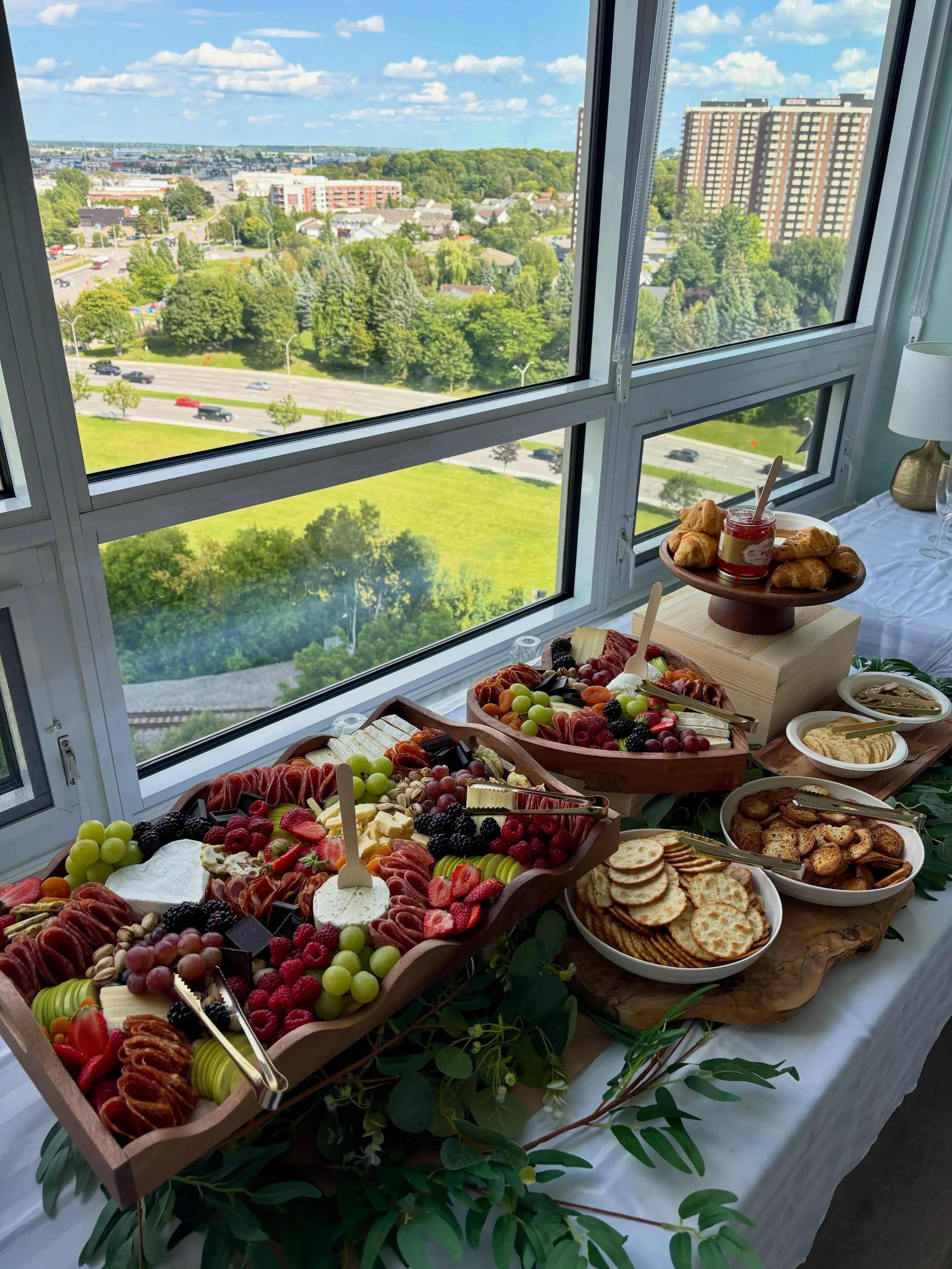 The perfect way to celebrate a vow renewal. When I complimented the sweet bride on her dress she told me it was the same dress she wore on her wedding day 45 years ago 🥲❤️