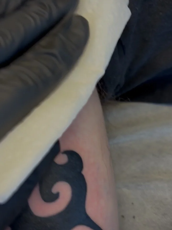 Some fun on Kallum 🤝 thank you &bull;thomastattooing@gmail.com&bull;